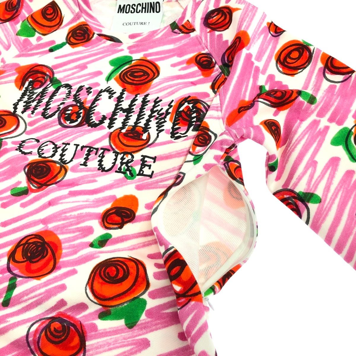 【新品タグ付き】LOVE MOSCHINO ハートスウェット　　ワンピース 新品タグ付き】LOVE MOSCHINO ハートスウェット ワンピース