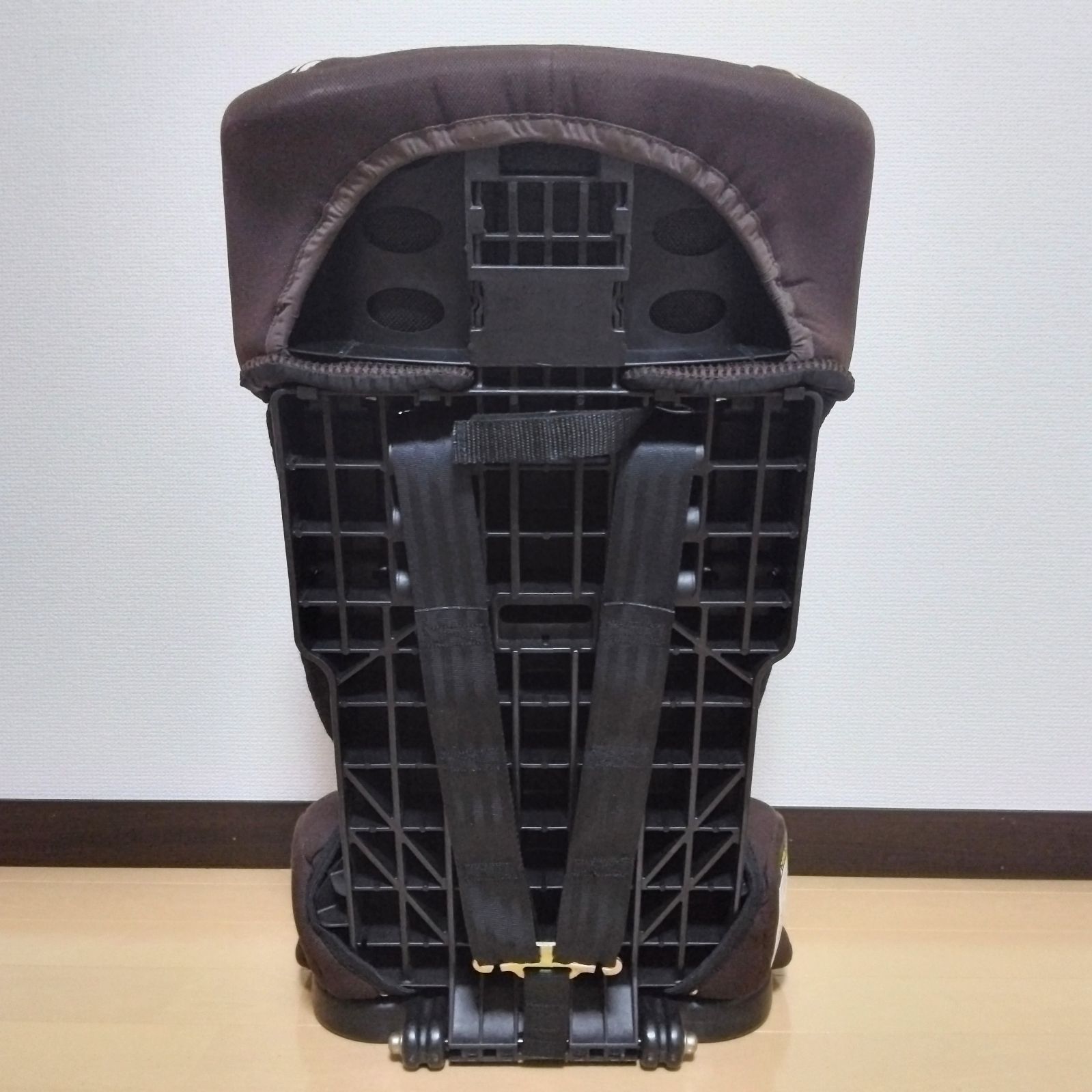 【美品】日本育児チャイルドシート トラベル ベスト ECプラス　ブラウンボーダー 中古品】日本育児トラベルベストECプラス(ブラウンボーダー