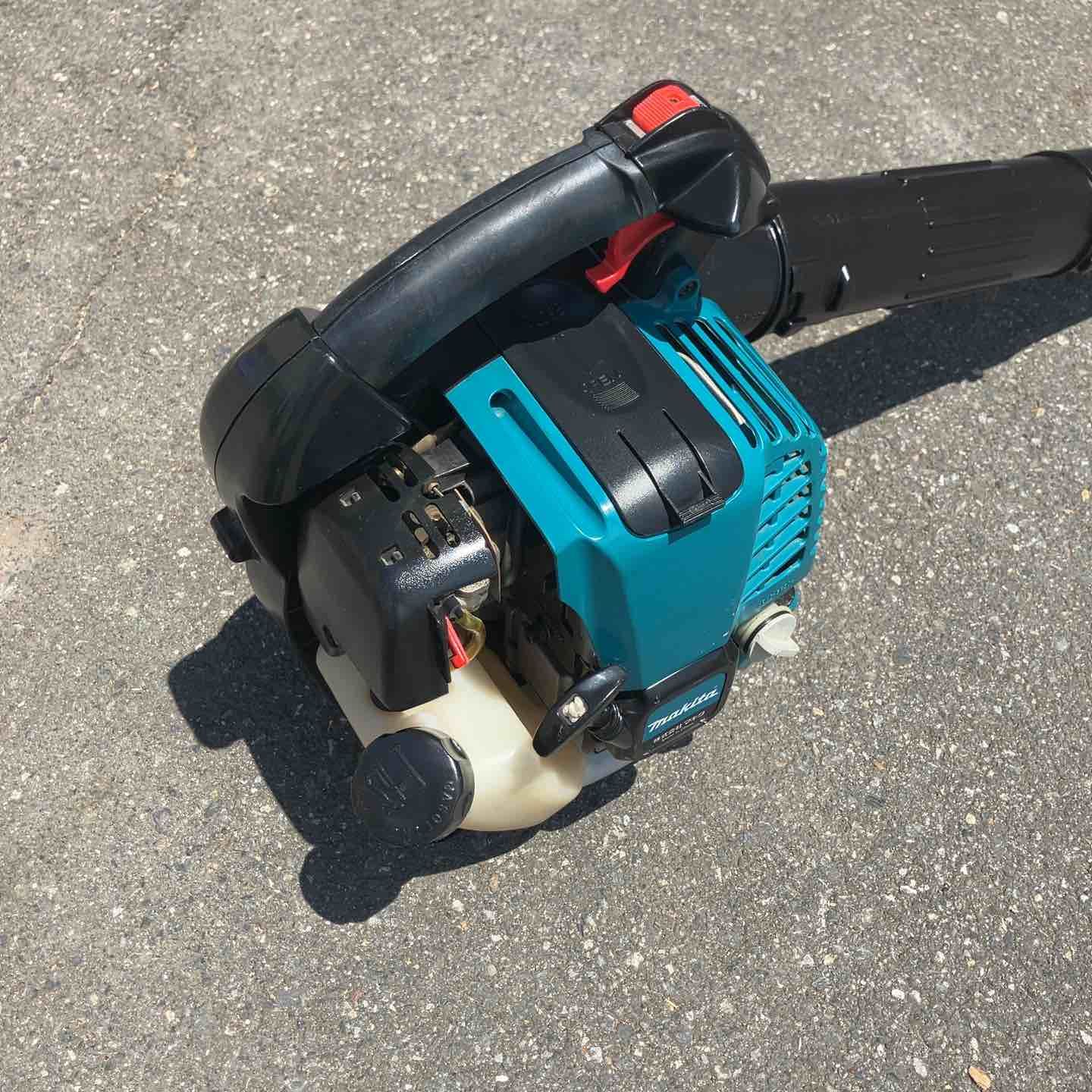 中古品】 マキタ/makita エンジンブロワ・EUB4250SP 【桶川店