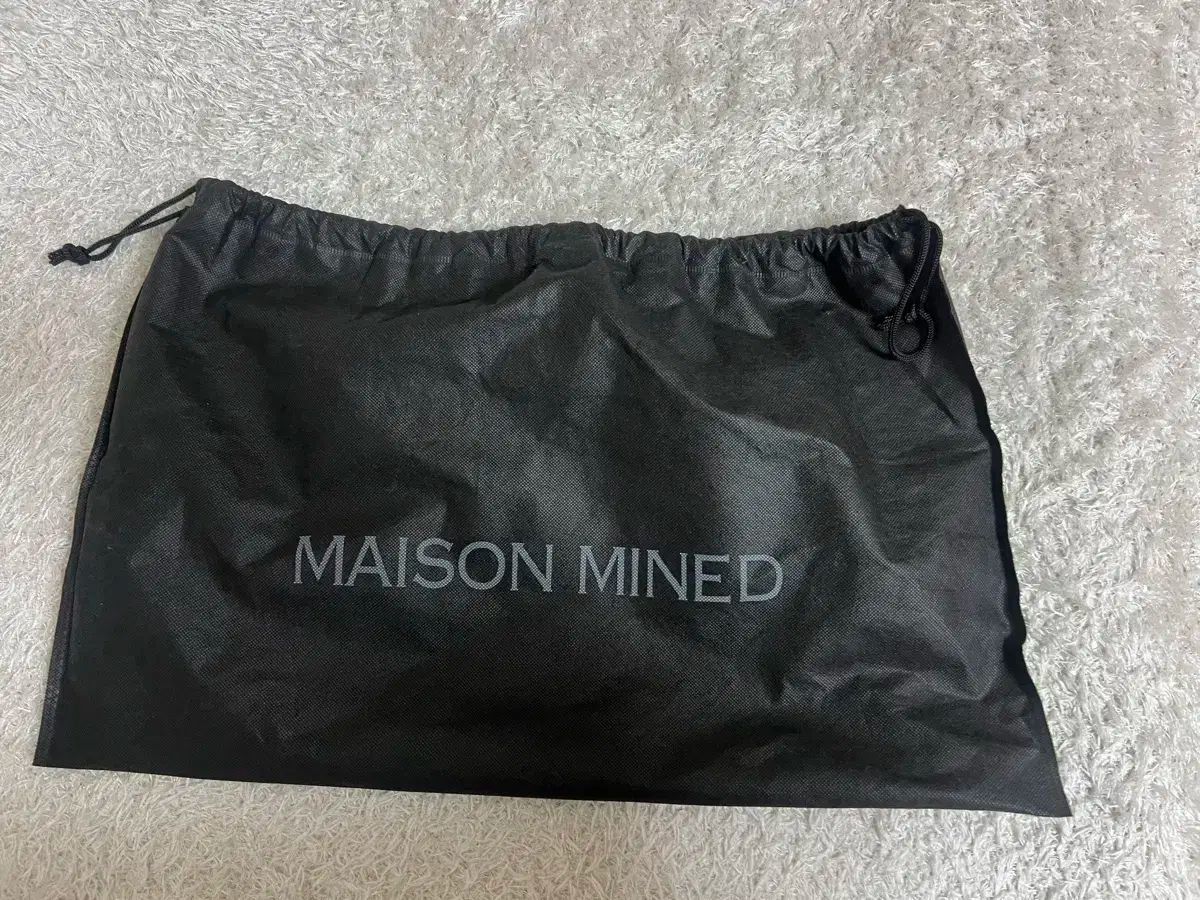 MAISON MINED メゾンミネド 二 バックル 留め金 メッセンジャーバッグ バッグ