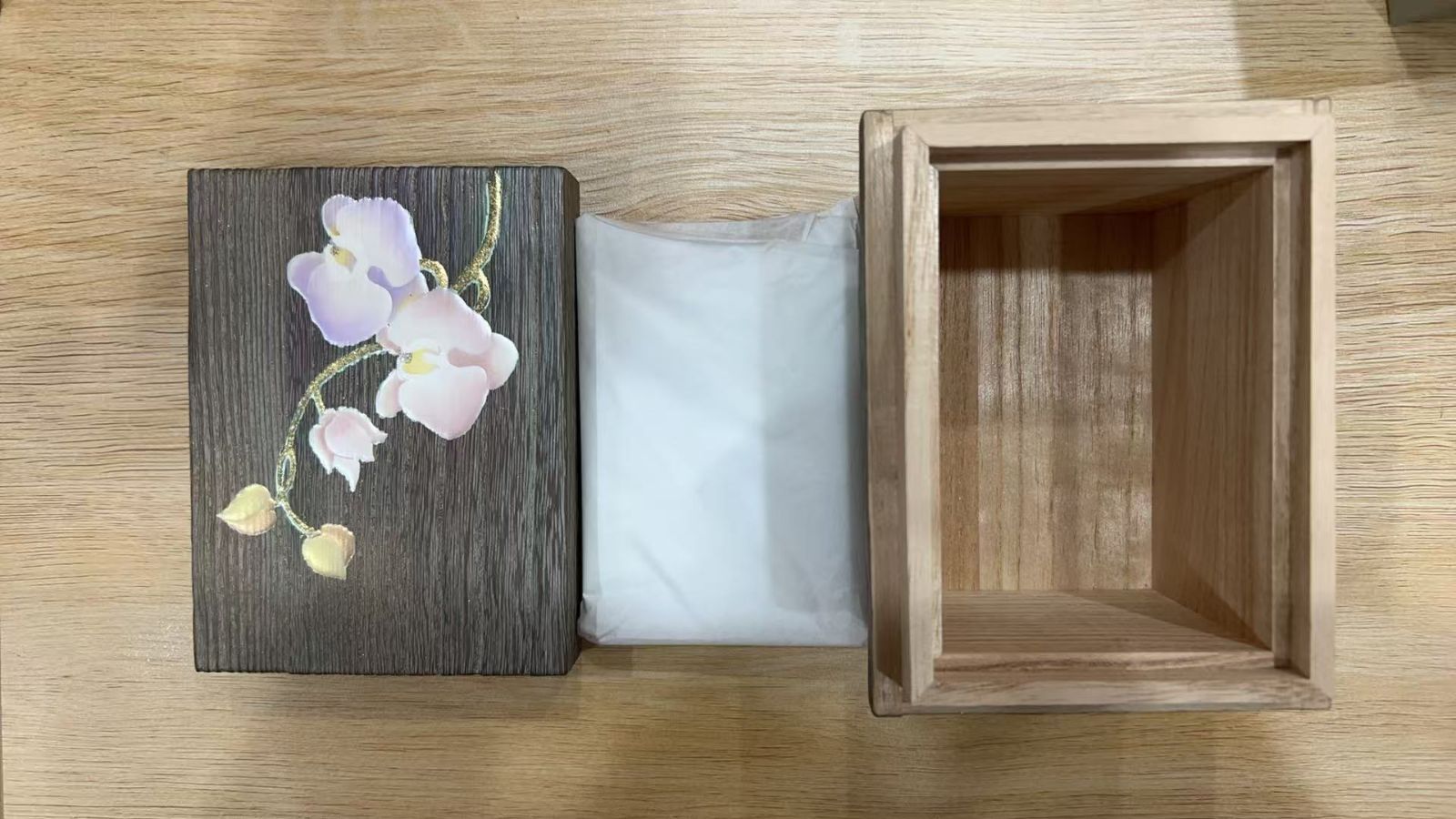 蒔絵漆器 桐箱付 ストア 高級和工芸 花柄 未使用 蒔絵漆器 桐箱付 高級