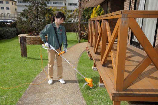 ショップ 【新品・5営業日で発送】リョービ 電気式刈払機 200mm AK