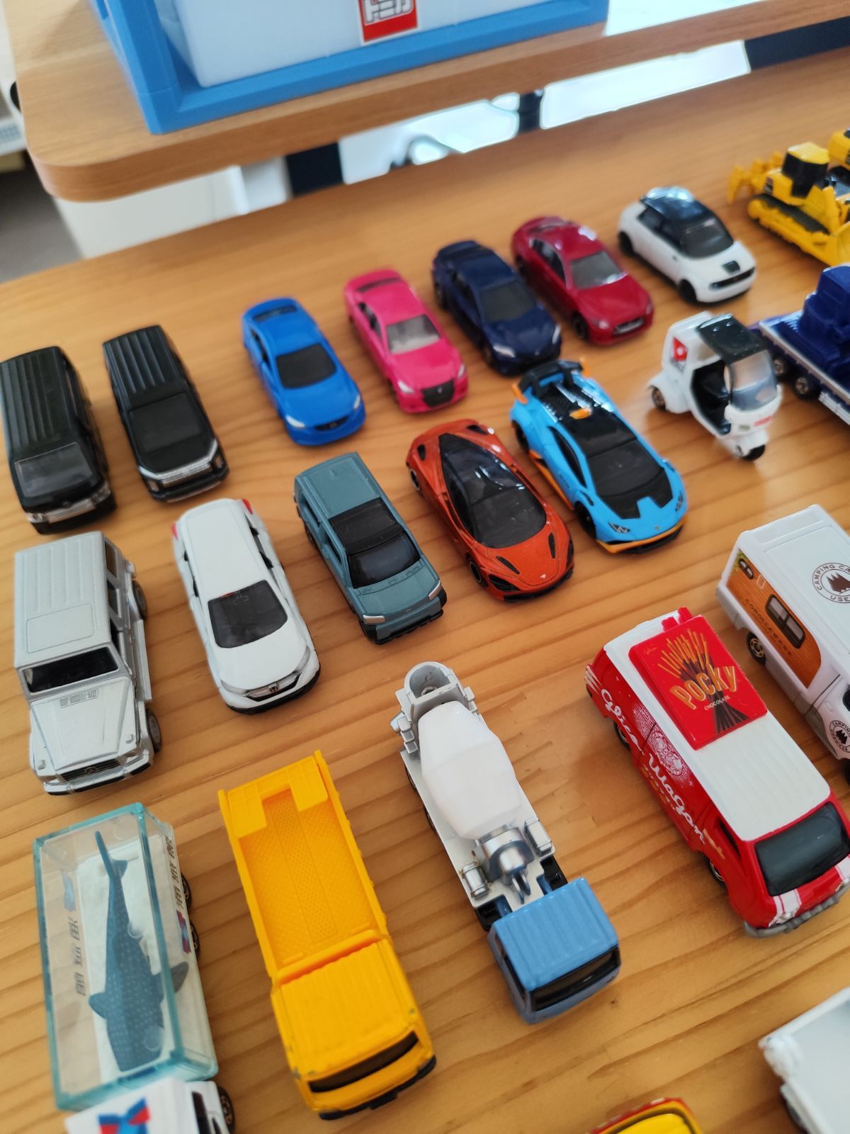 トミカ ミニカー 62台 セット まとめ売り おまけ付き トミカ62台 カーパーク まとめ売り おまけ付き - メルカリ