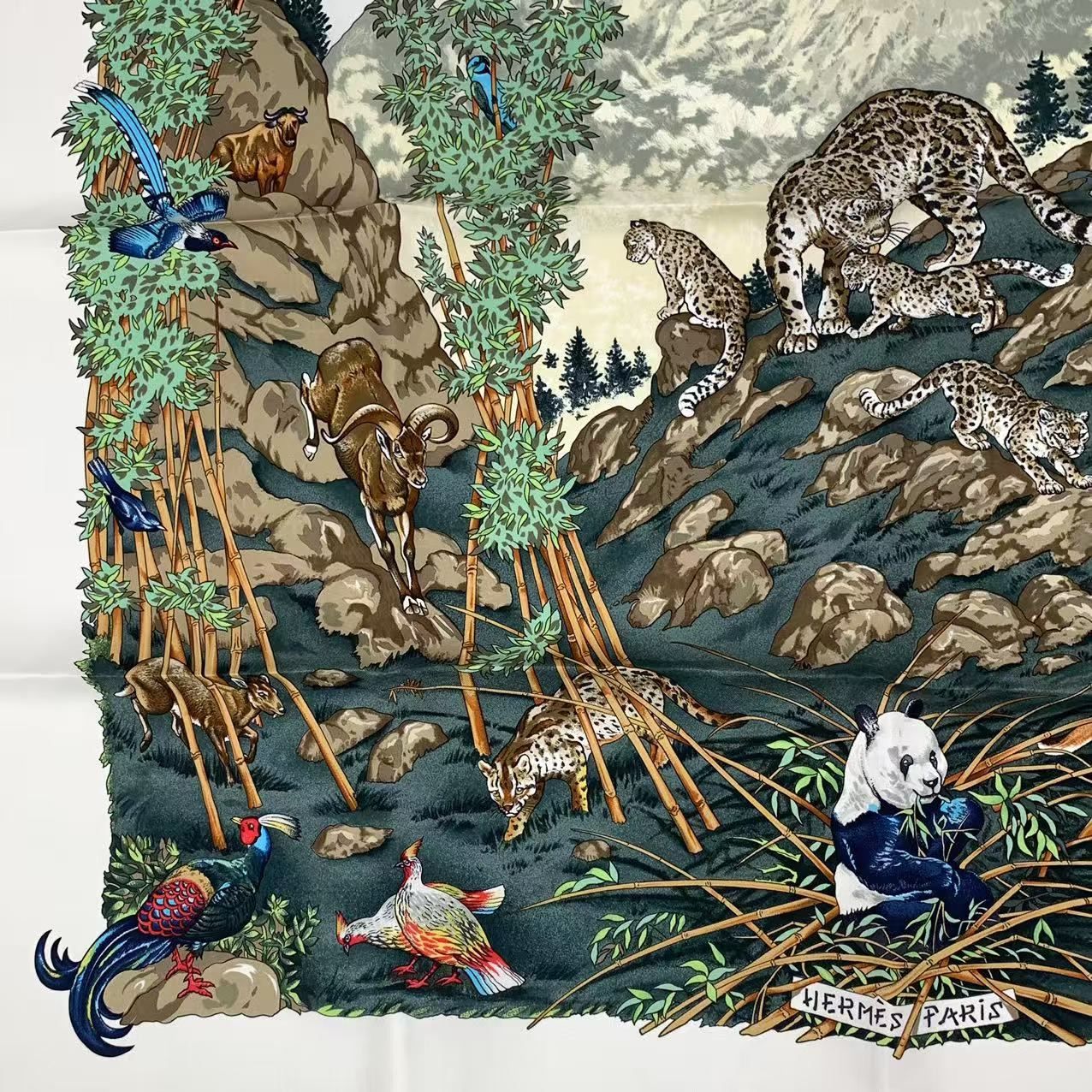 HERMES カレ90 スカーフ SICHUAN / 四川省 エルメス 楽天市場】【エルメス】Hermes カレ90 シルクスカーフ SICHUAN