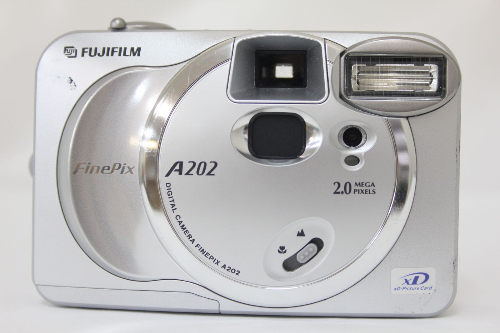 返品保証】 【便利な単三電池で使用可】フジフィルム Fujifilm Finepix A202 元箱付き コンパクトデジタルカメラ v8714 -  メルカリ