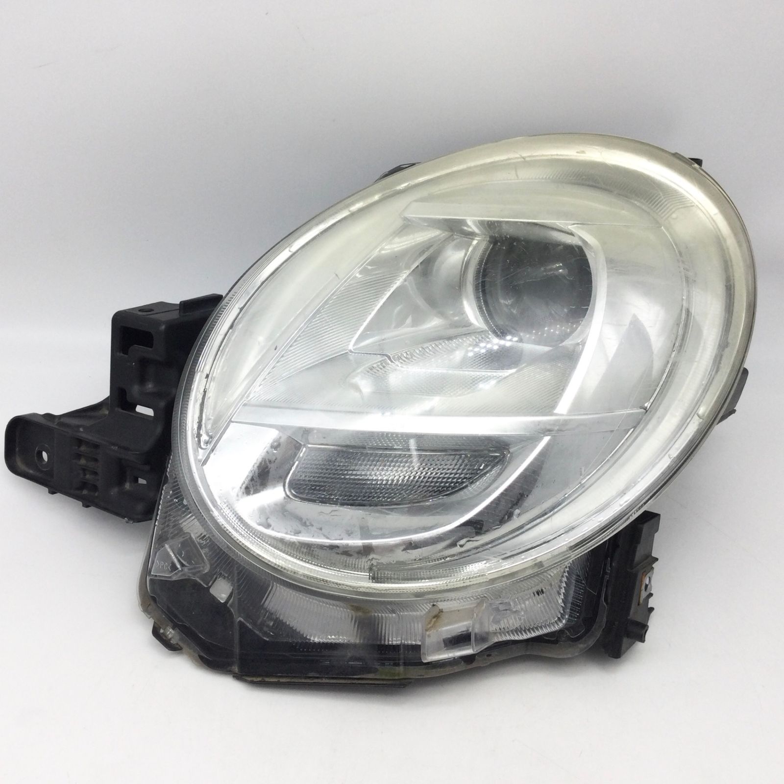 ダイハツ キャストアクティバ 左ヘッドライト