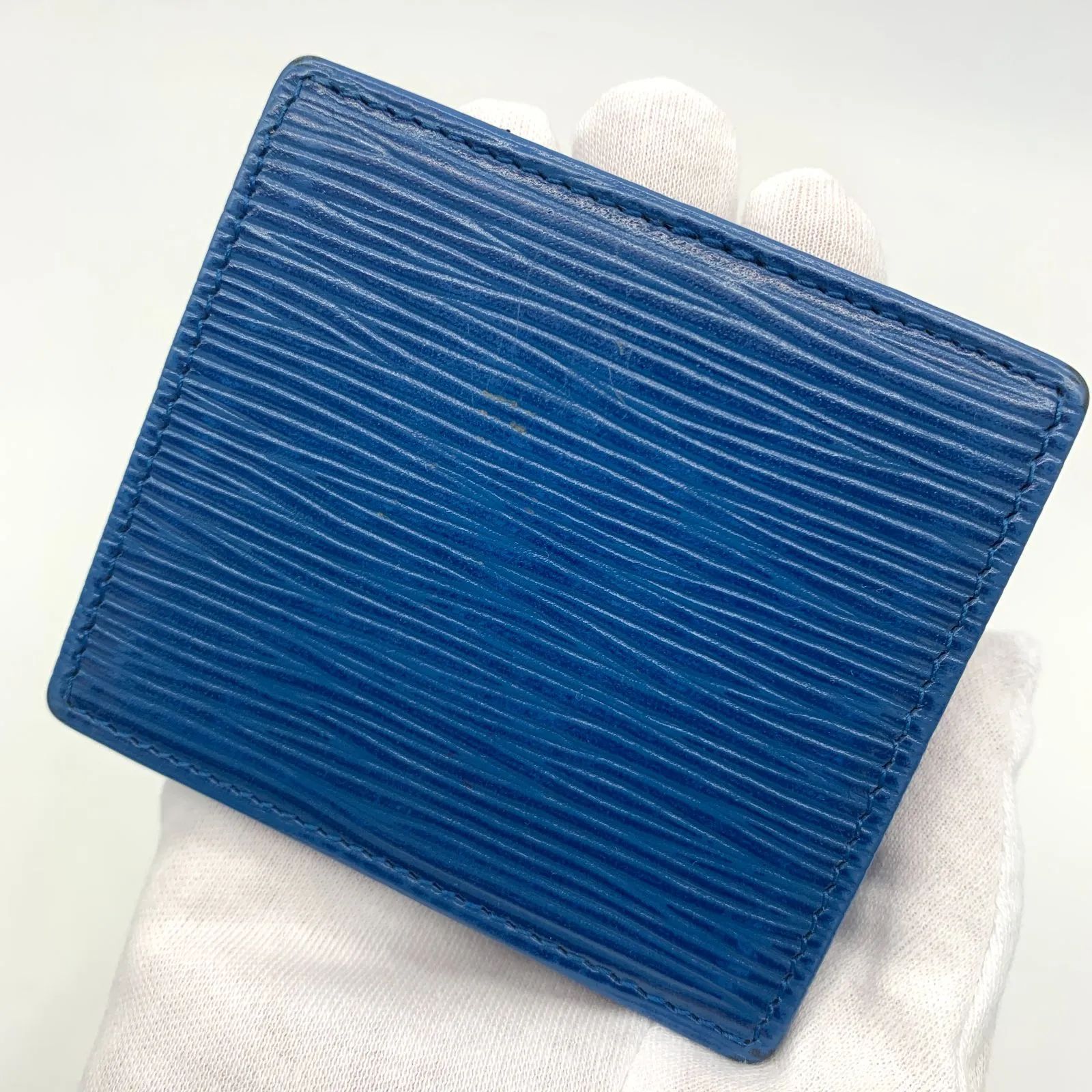 ▽Louis Vuitton ルイヴィトン ポルトモネ ボワット エピ M63695