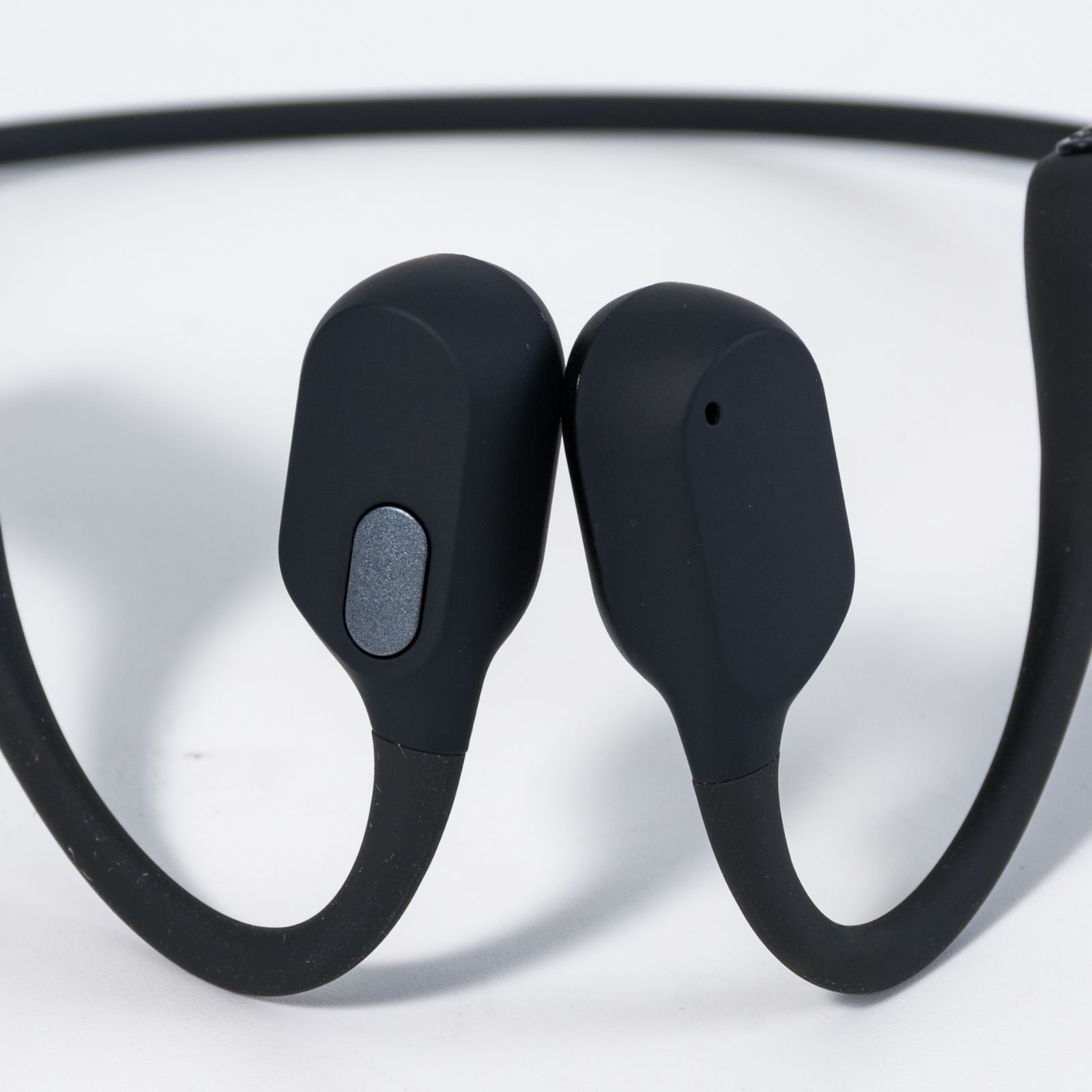 新品・開封・未使用】 SHOKZ OpenRun 骨伝導イヤホン ブラック