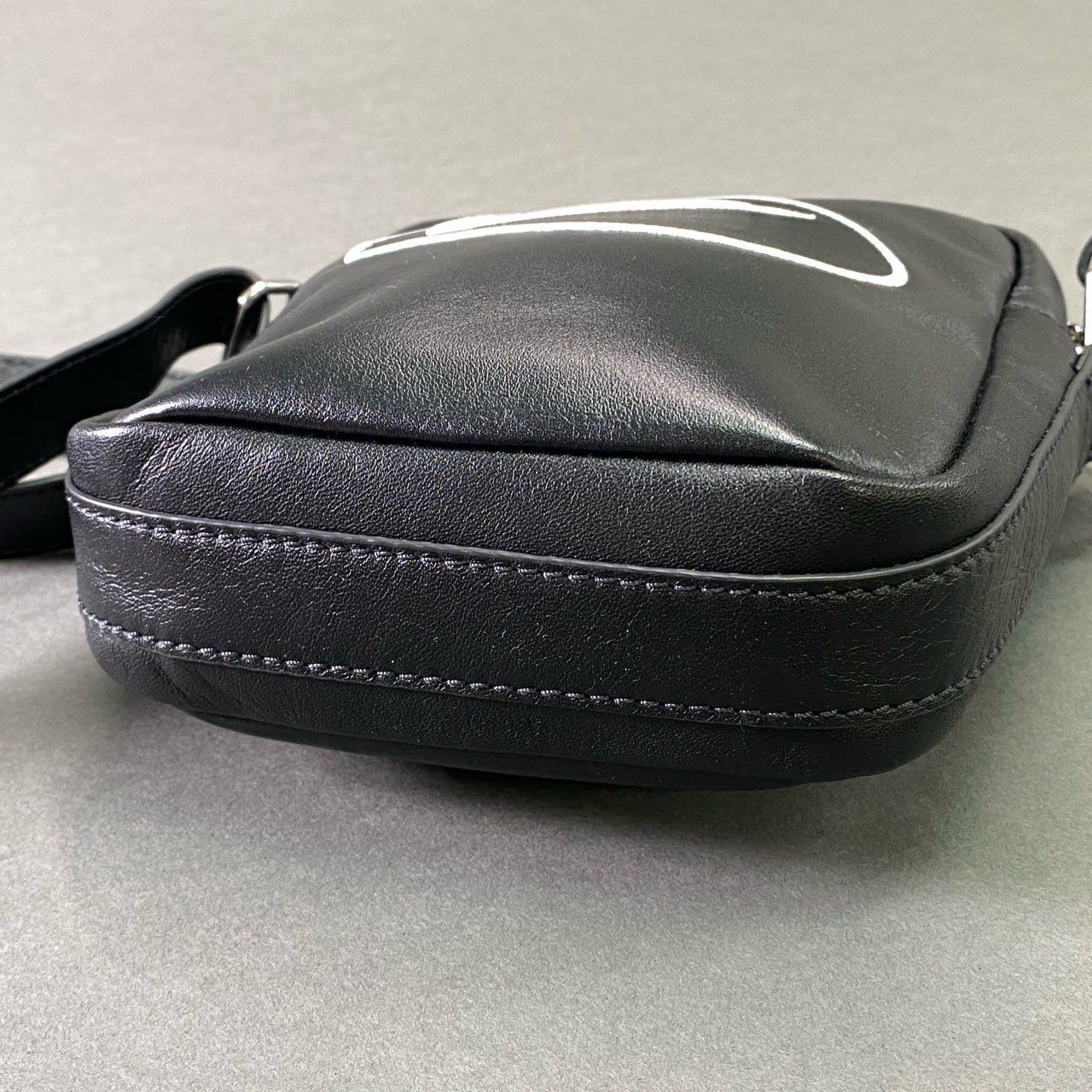 Hg9 SUPREME NIKE シュプリーム ナイキ LEATHER SHOULDER BAG