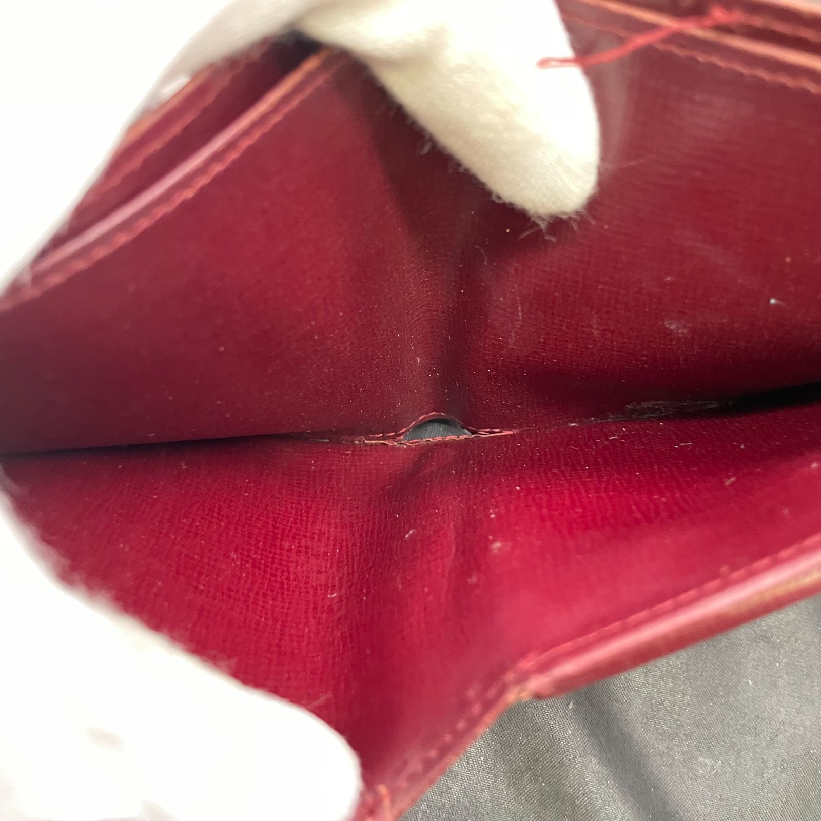 マストライン 二つ折り財布