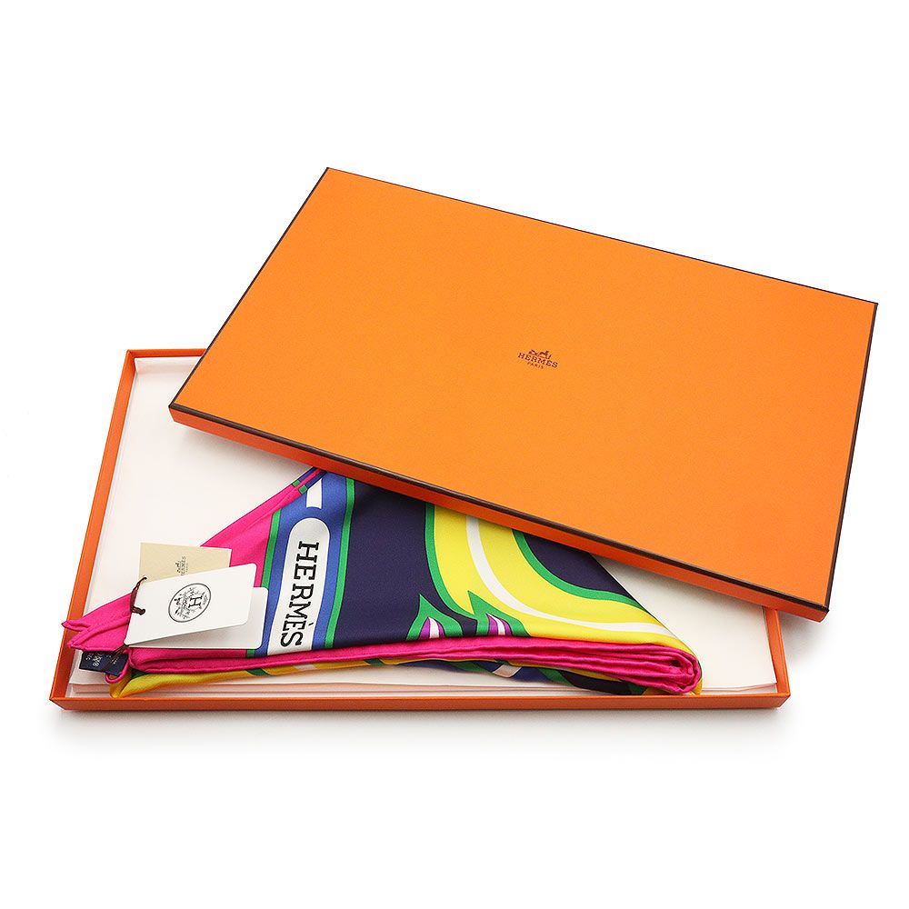 エルメス トライアングル ジェアン Quadrige Bayadere カドリージュ バヤデール 三角 スカーフ ショール ストール シルク100% フューシャ ブルー ジョーヌ マルチ HERMES