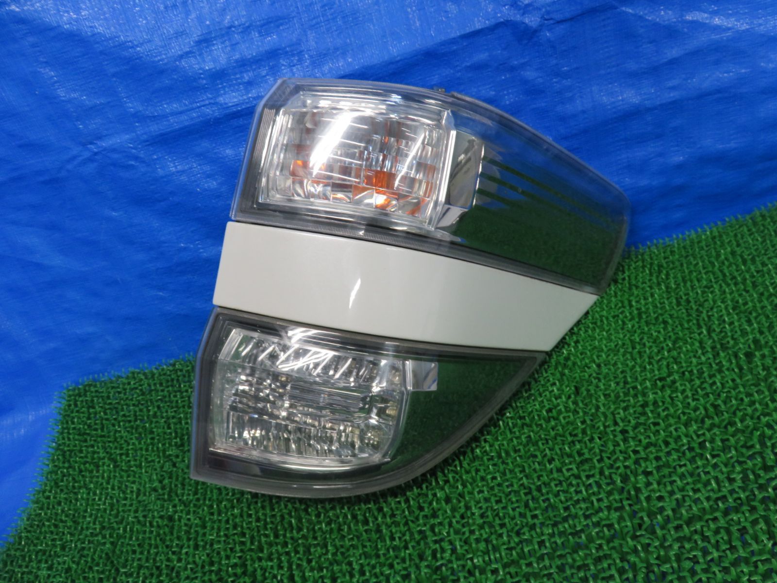 ヴェルファイア 20系 純正 LED 0 点灯確認済み テール ランプ 点灯確認 