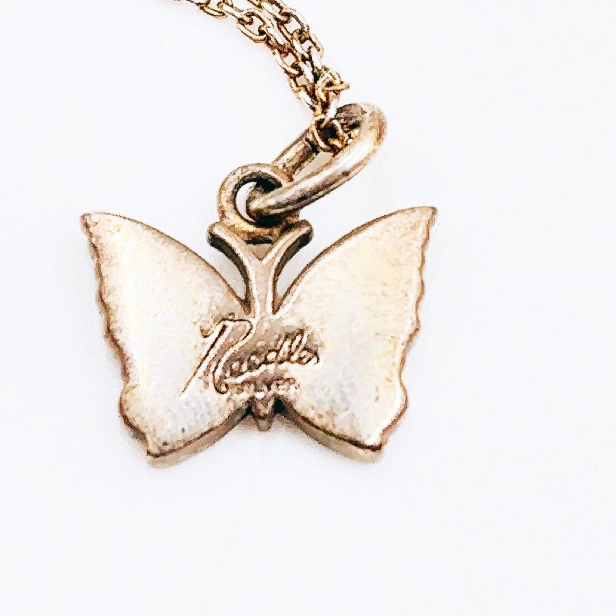 Needles パピヨンシルバーネックレスゴールドカラー
