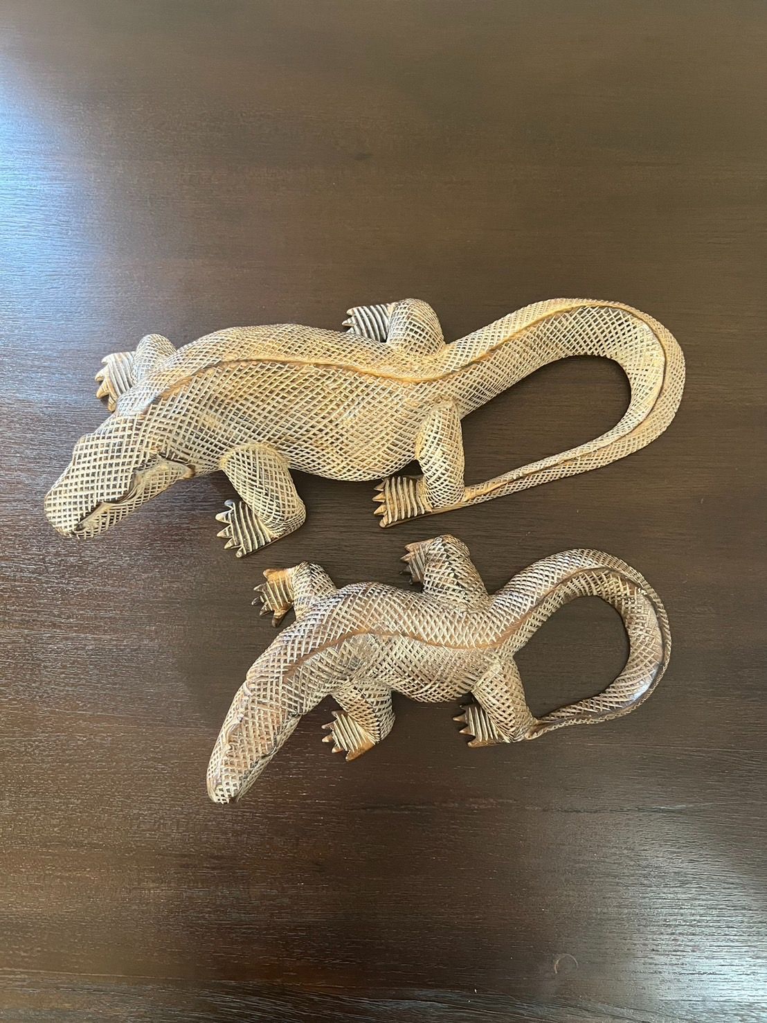 【木彫り・リアル造形】コモドドラゴン オブジェ（全長52cm） 値下げ！【木彫り・リアル造形】コモドドラゴン オブジェ（全長