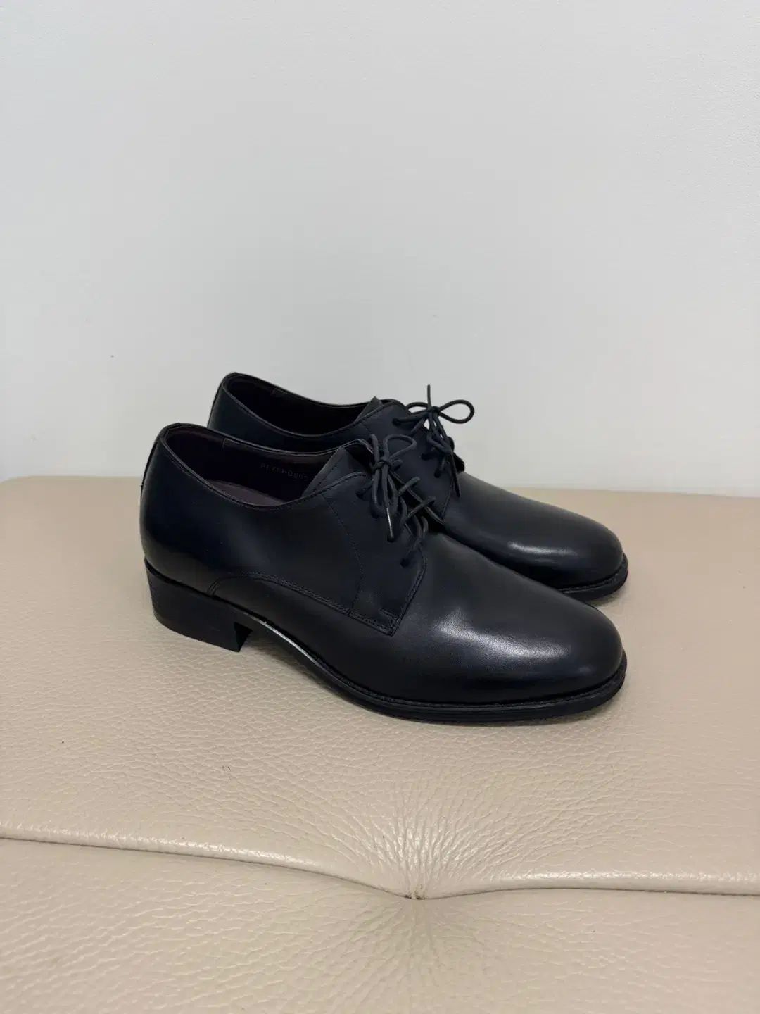 260 ESQUIRE