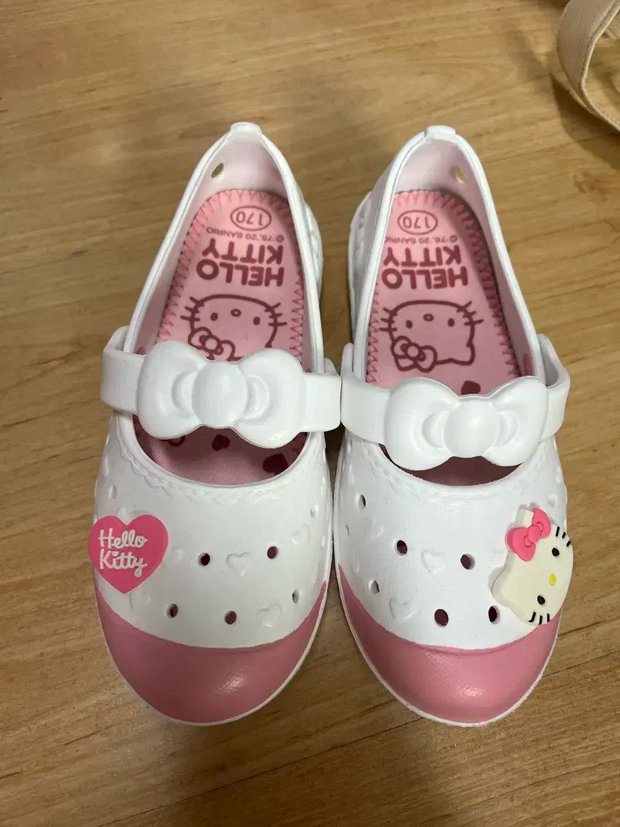  Sanrio(サンリオ) ハローキティ インドアシューズ 170 その他