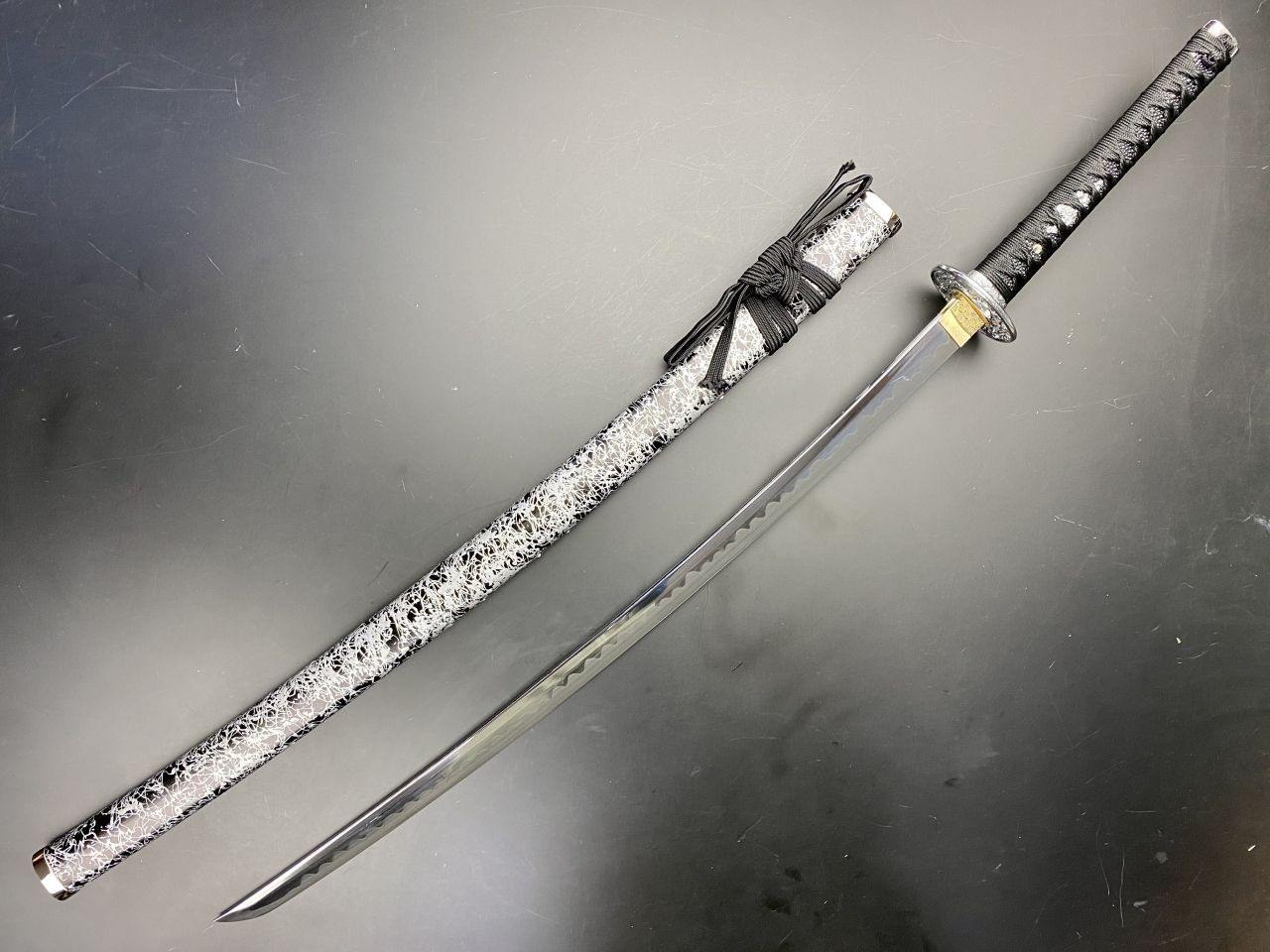 V.ROAD 模造刀 黒銀雲 大刀