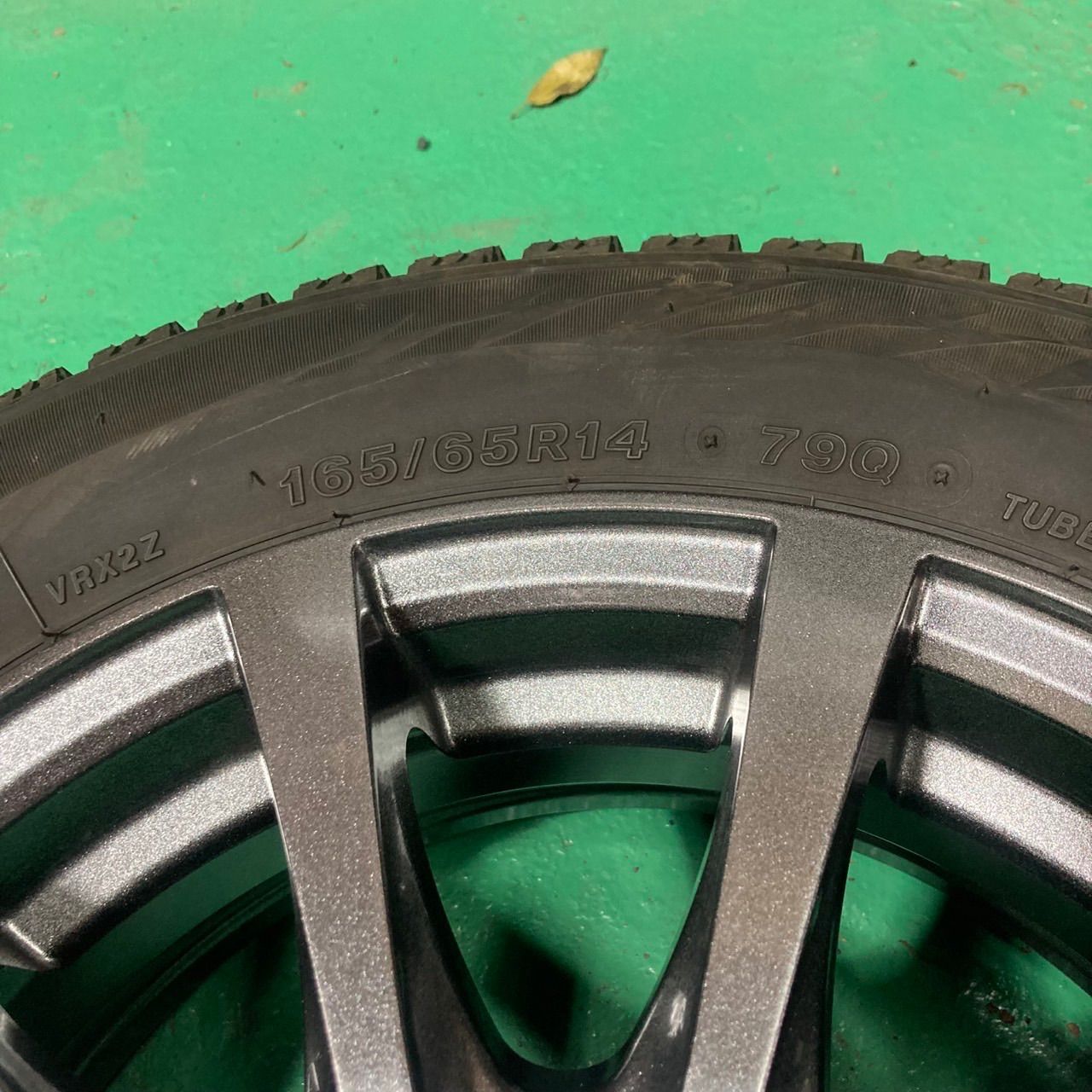 2022年製165/65R14ブリヂストン VRX2中古4本送料込み 2022年製165/65R14ブリヂストン VRX2中古4本送料込み 送料無料