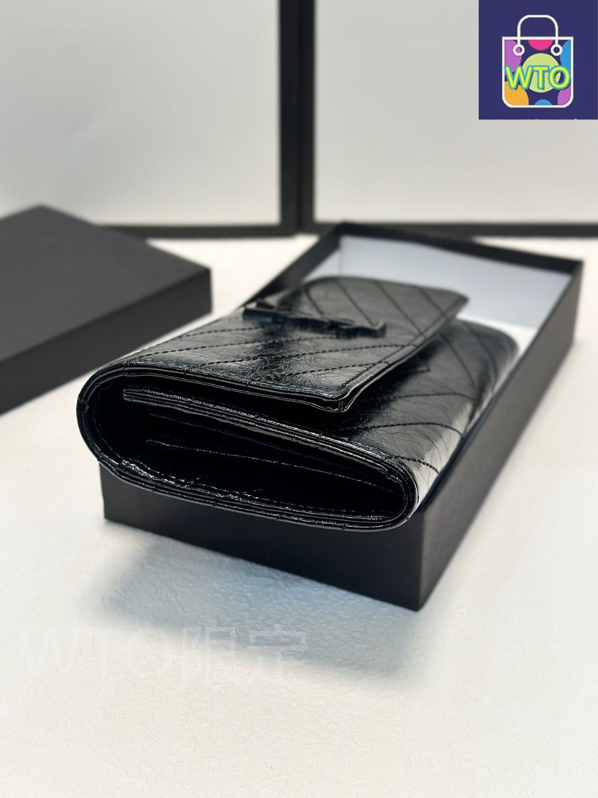 Saint Laurent 75731800NI09061 関税送料込 SAINT LAURENT サンローラン ラウンドショルダー