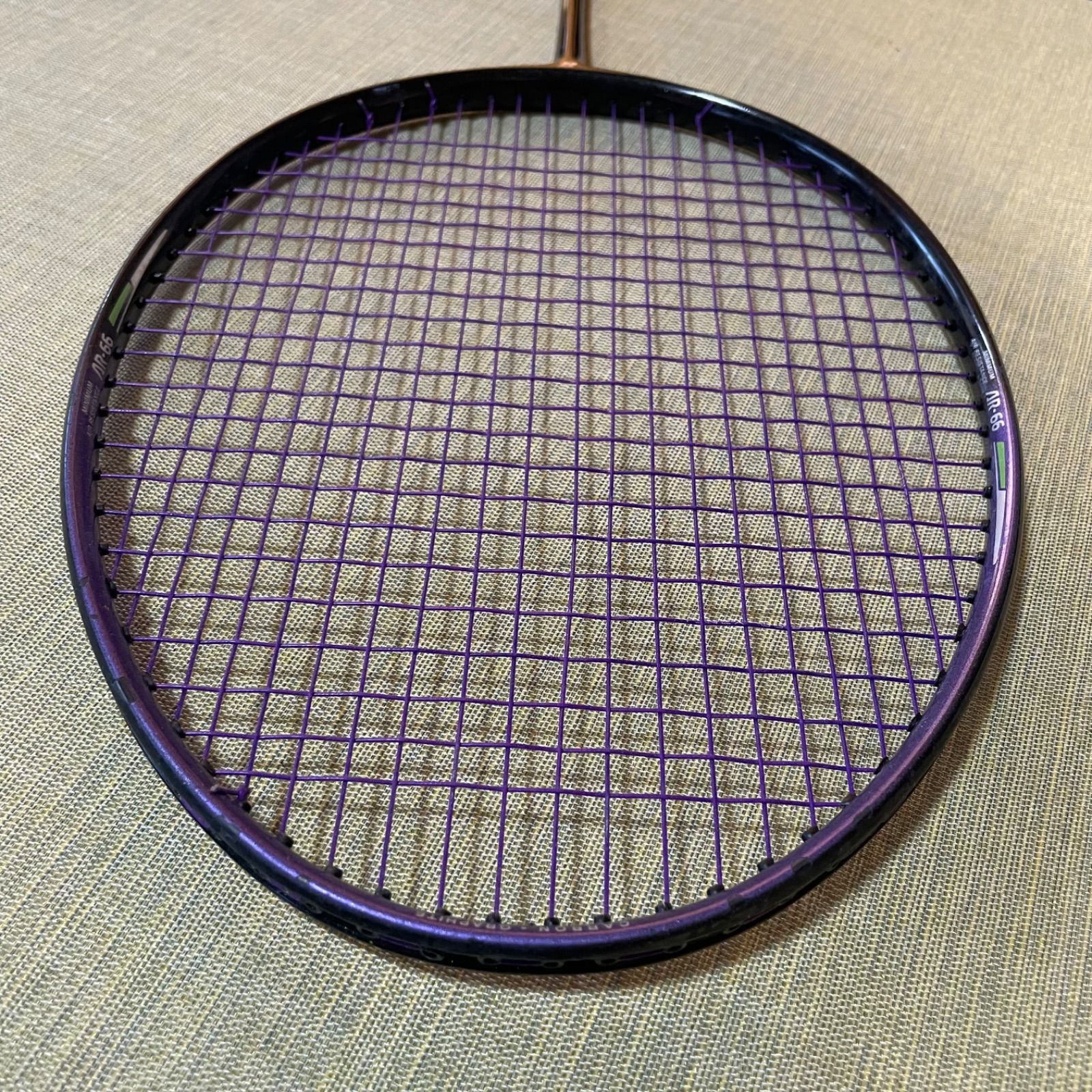YONEX バトミントン　ラケット2本　CARBONEX 15 紫 YONEX ヨネックス AEROTUS 66 バドミントン ラケット 紫 パープル
