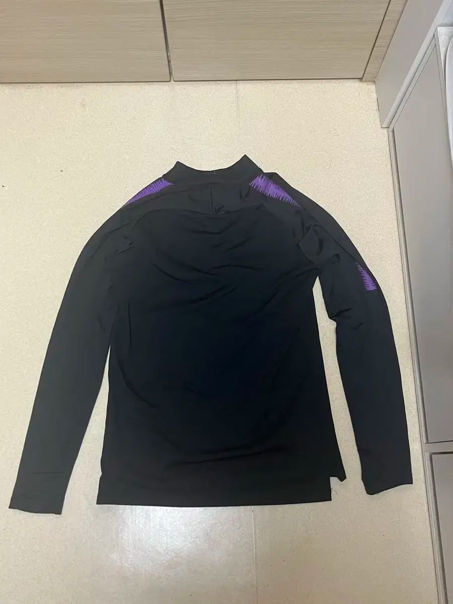 NIKE ナイキ トッテナム ブラック トレーニング トップス