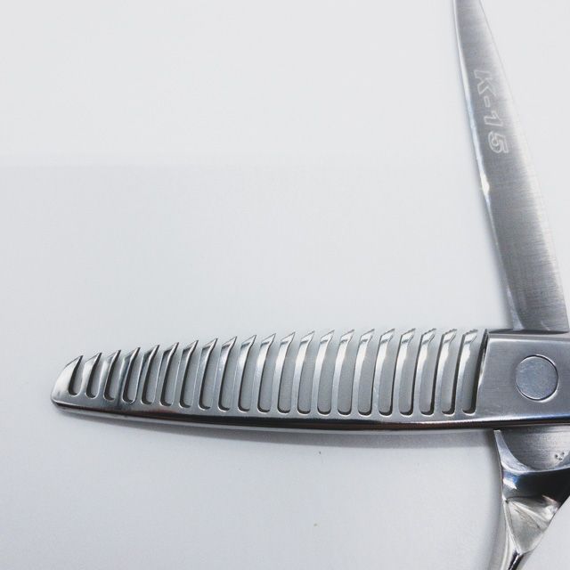 ミズタニシザーズ ミズタニシザーMIZUTANI SCISSORS】Acroleaf WIDE K-15アクロリーフワイド オフセット シザー  セニング 美容ハサミ すきばさみ 美容師 理容師 約5～15% 右利き 5.8インチ 中古 sc708 - メルカリ