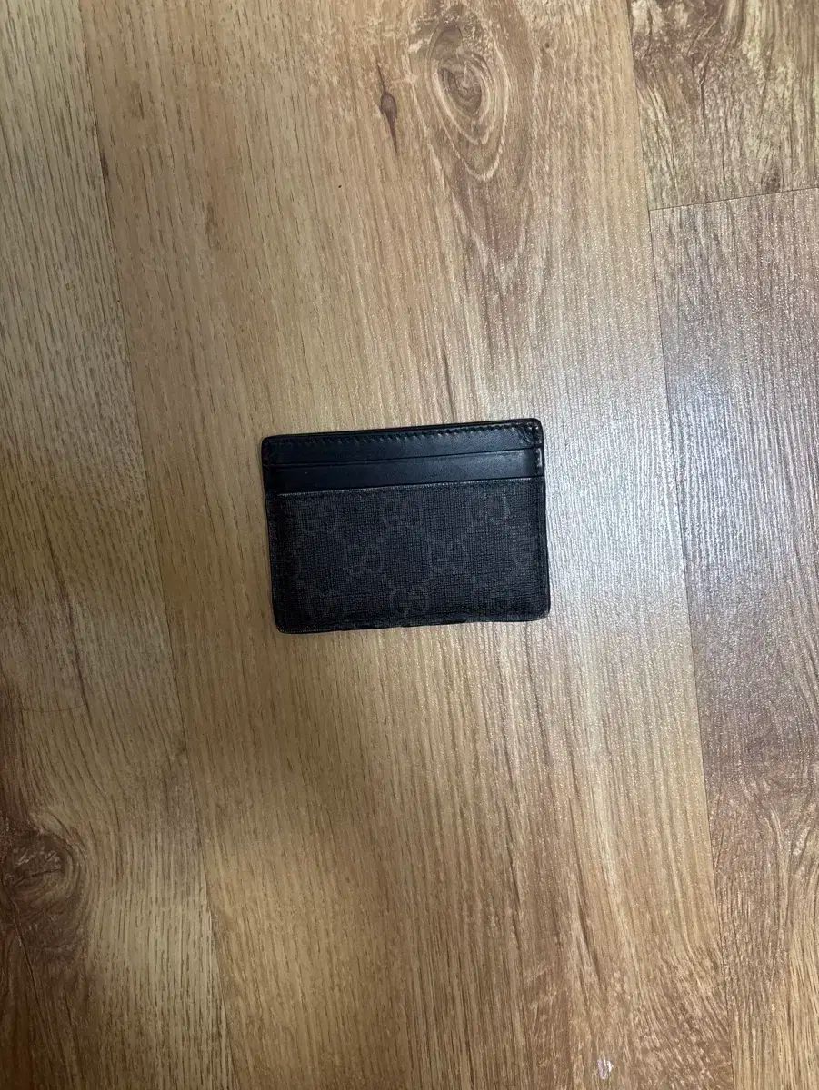 GUCCI グッチ