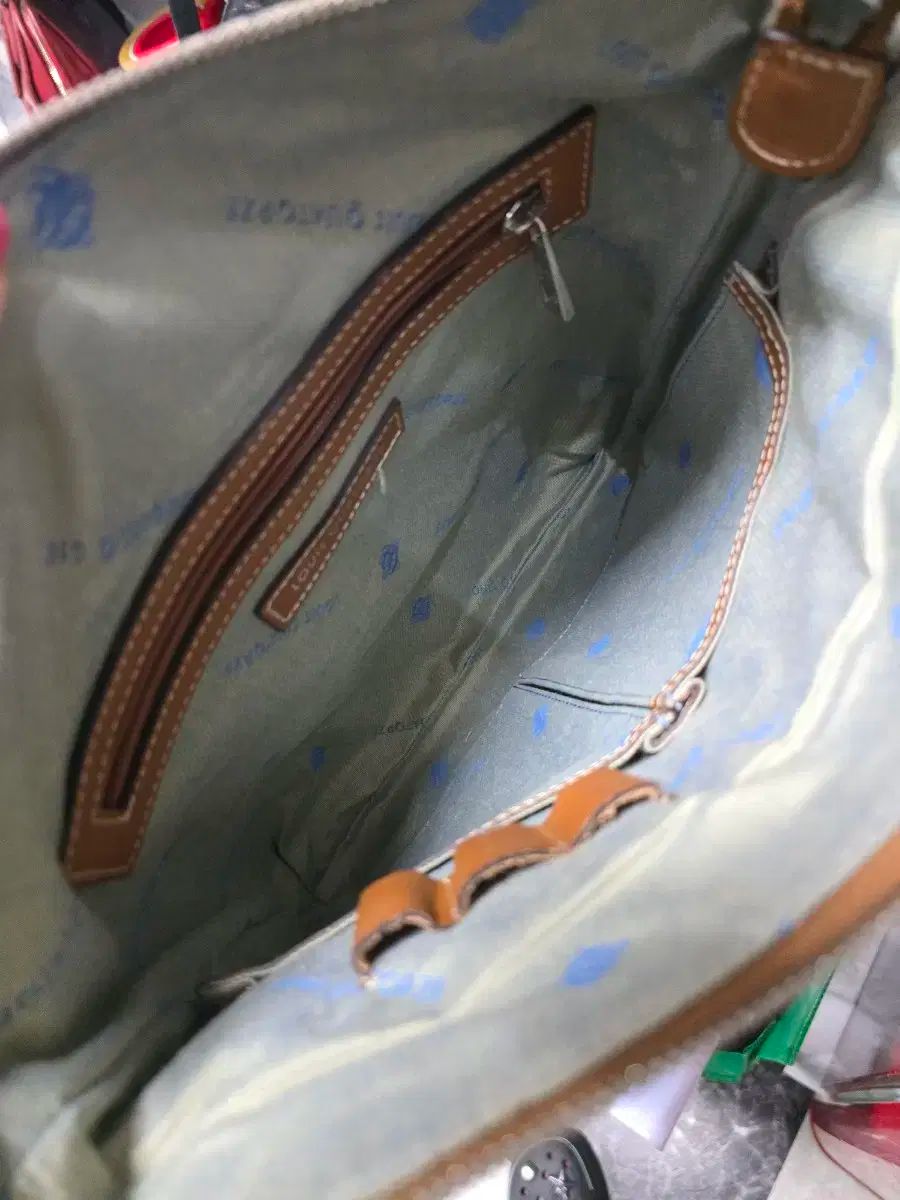 ガトスクロスボディバッグ