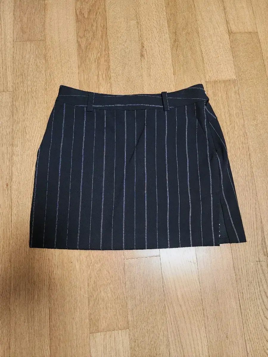 タイトリストスカート