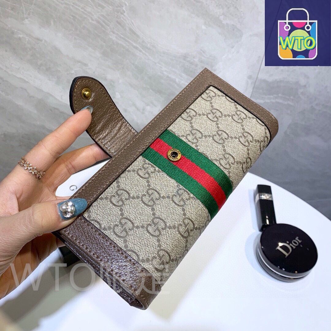 イタリア製【GUCCI】✨美品✨ グッチ 牛革 カウレザー これからの季節に！ GUCCI/グッチ カウレザー スタッズ ダブルライダース ジャケット