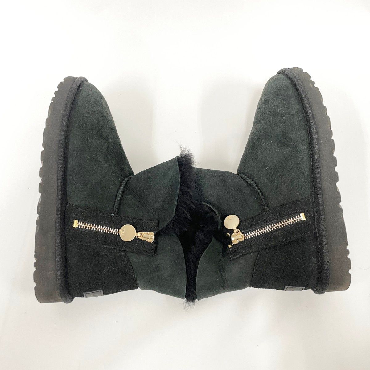 【新品未使用品】UGG ムートンブーツ　BAILY ZIP MINI 23cm 新品未使用品】UGG ムートンブーツ BAILY ZIP MINI 23cm - メルカリ