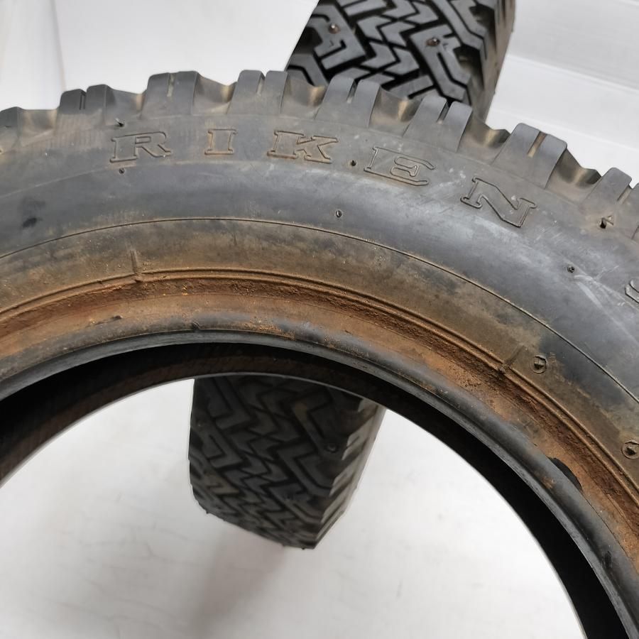 商談中】中古スパイクタイヤ165SR132️⃣本