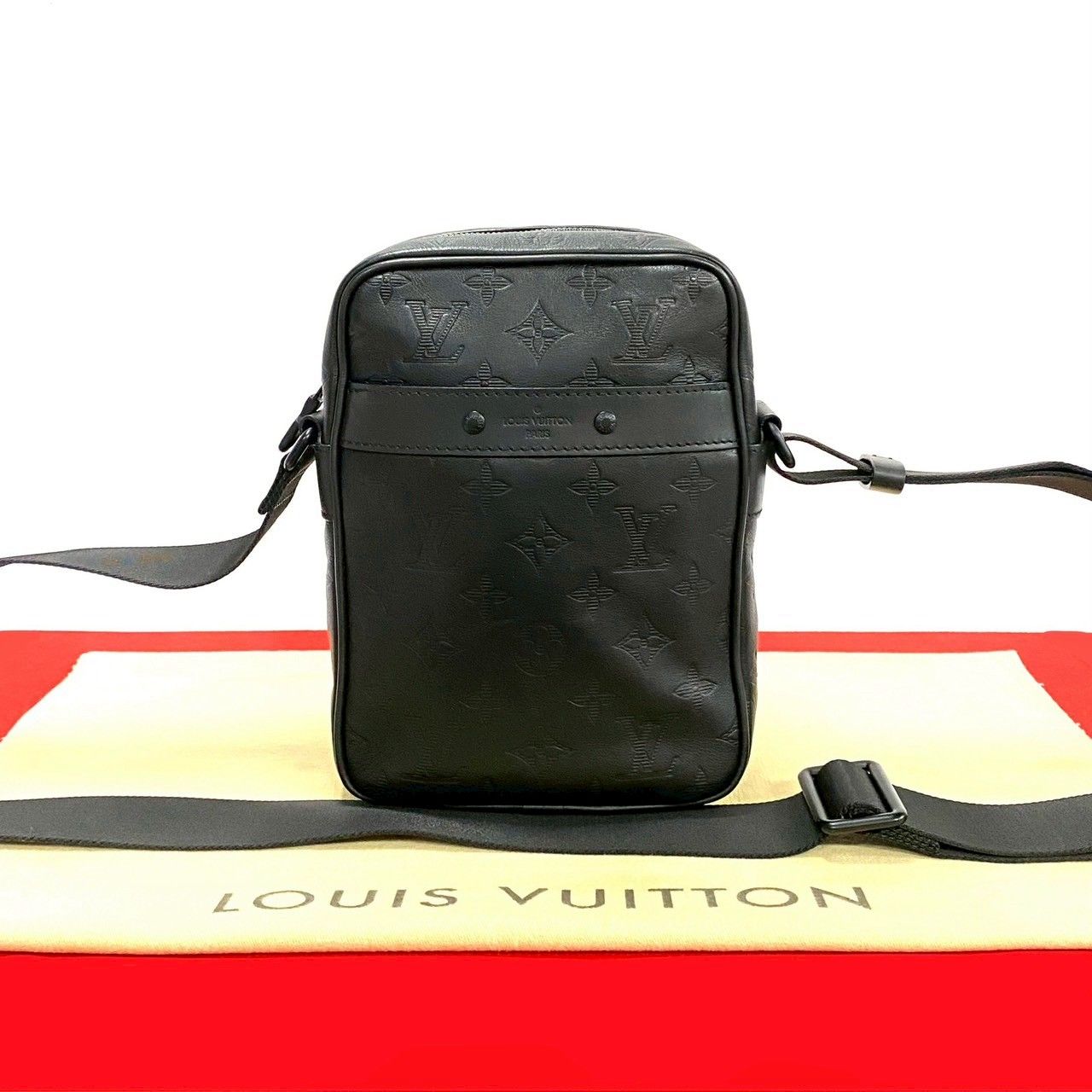 LOUIS VUITTON ルイヴィトン ヴィンテージ ダヌーブ モノグラム シャドウ レザー 本革 ミニ ショルダーバッグ ブラック 44369