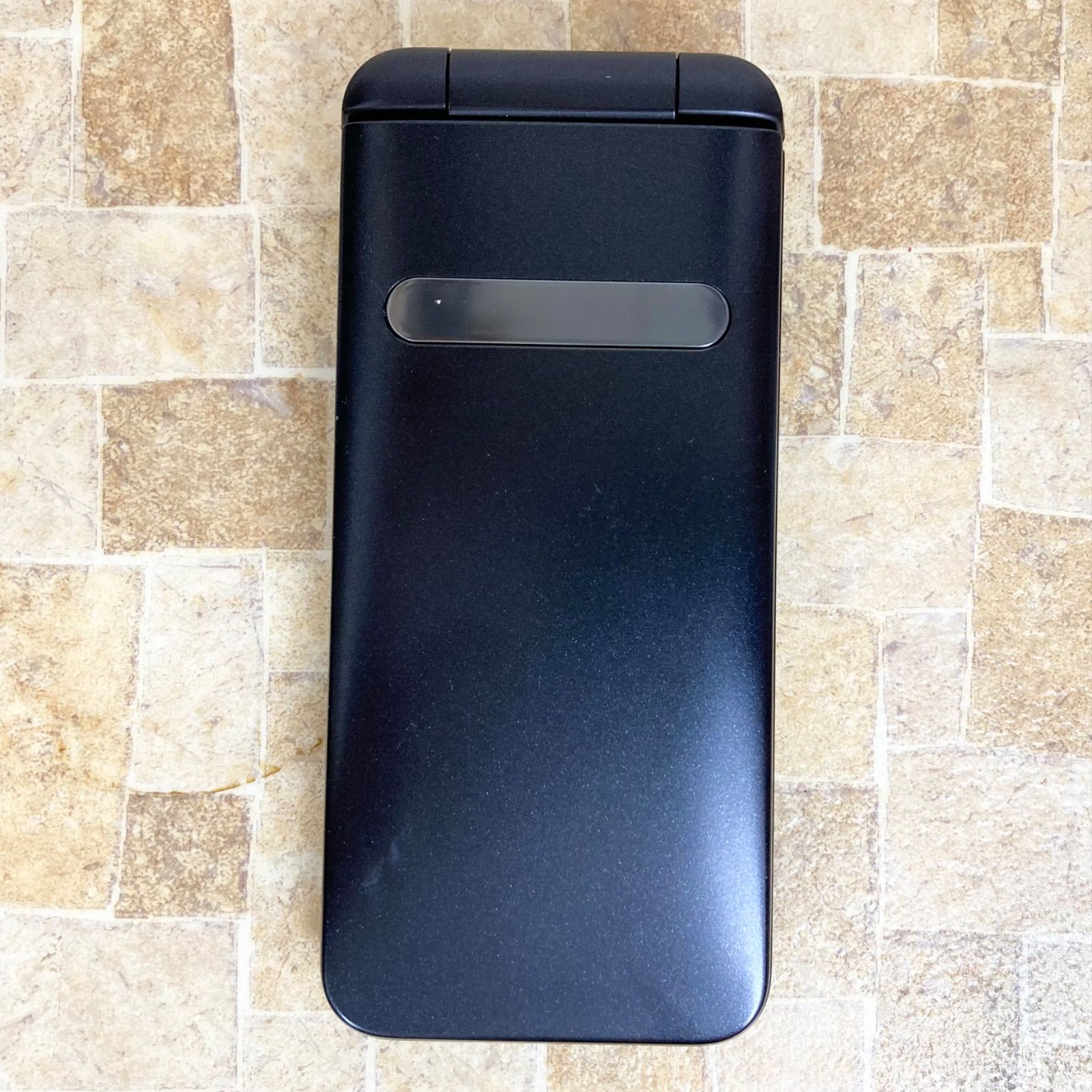 初期化 動作確認済】GRATINA グラティーナ KYF37SKA ネイビーブラック