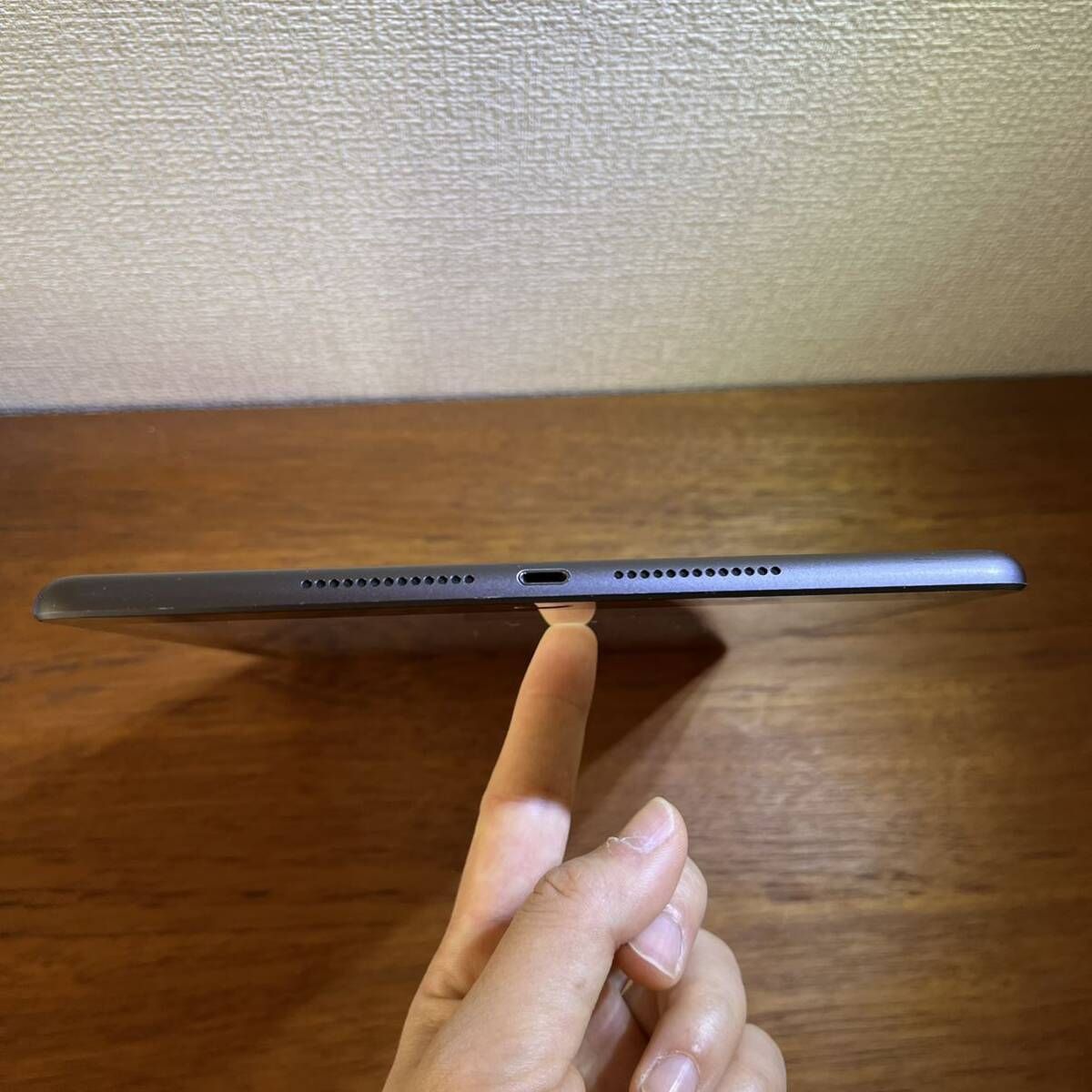 良品/訳あり］Apple iPad 第7世代/32GB/スペースグレー② Amazon