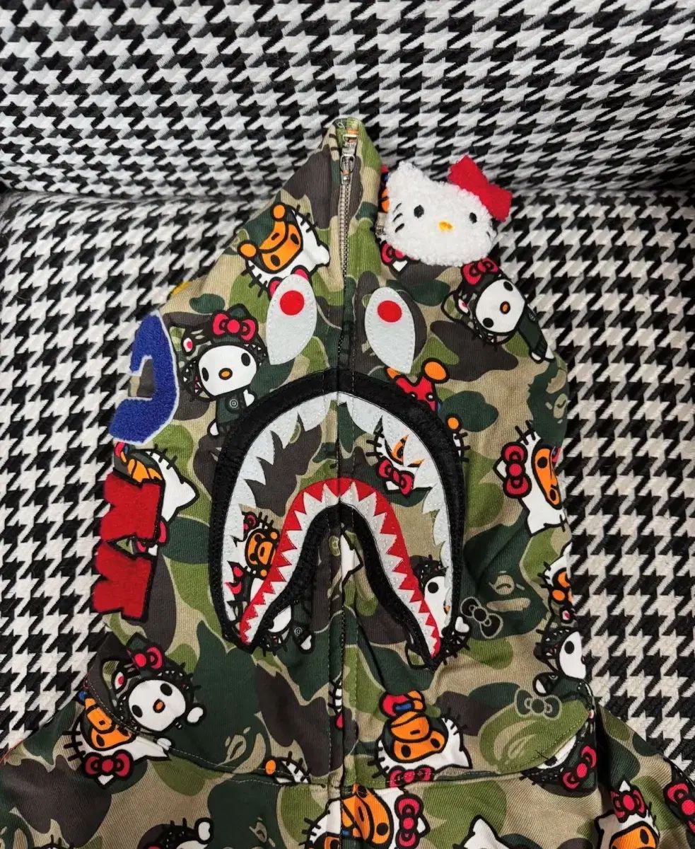 A Bathing Ape_ (BAPE)_カモフラ ハローキティ パーカー_M A Bathing Ape_ (BAPE)_カモフラ ハローキティ パーカー_M
