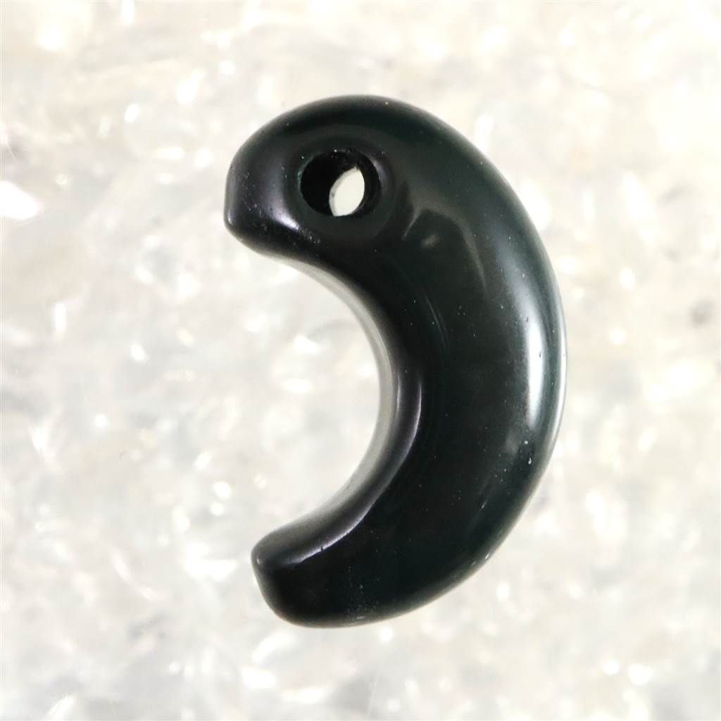 出雲碧玉 ショップ 出雲石 21mm勾玉 2.55g ディレクトリーカード付