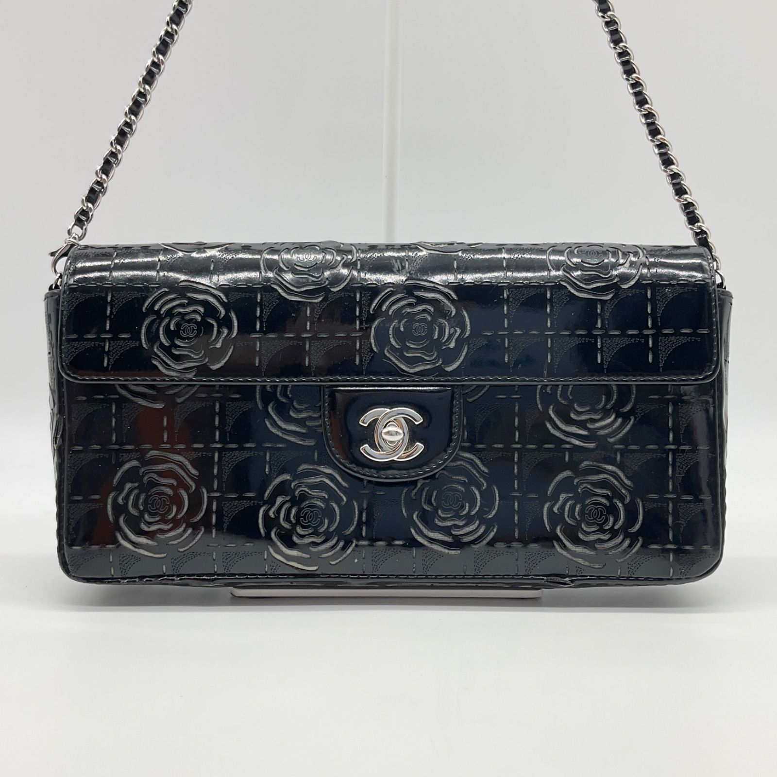 CHANEL 黒 エナメル パーティーバッグ CHANEL シャネル カメリア エナメル ブラック トートバッグ CHANEL