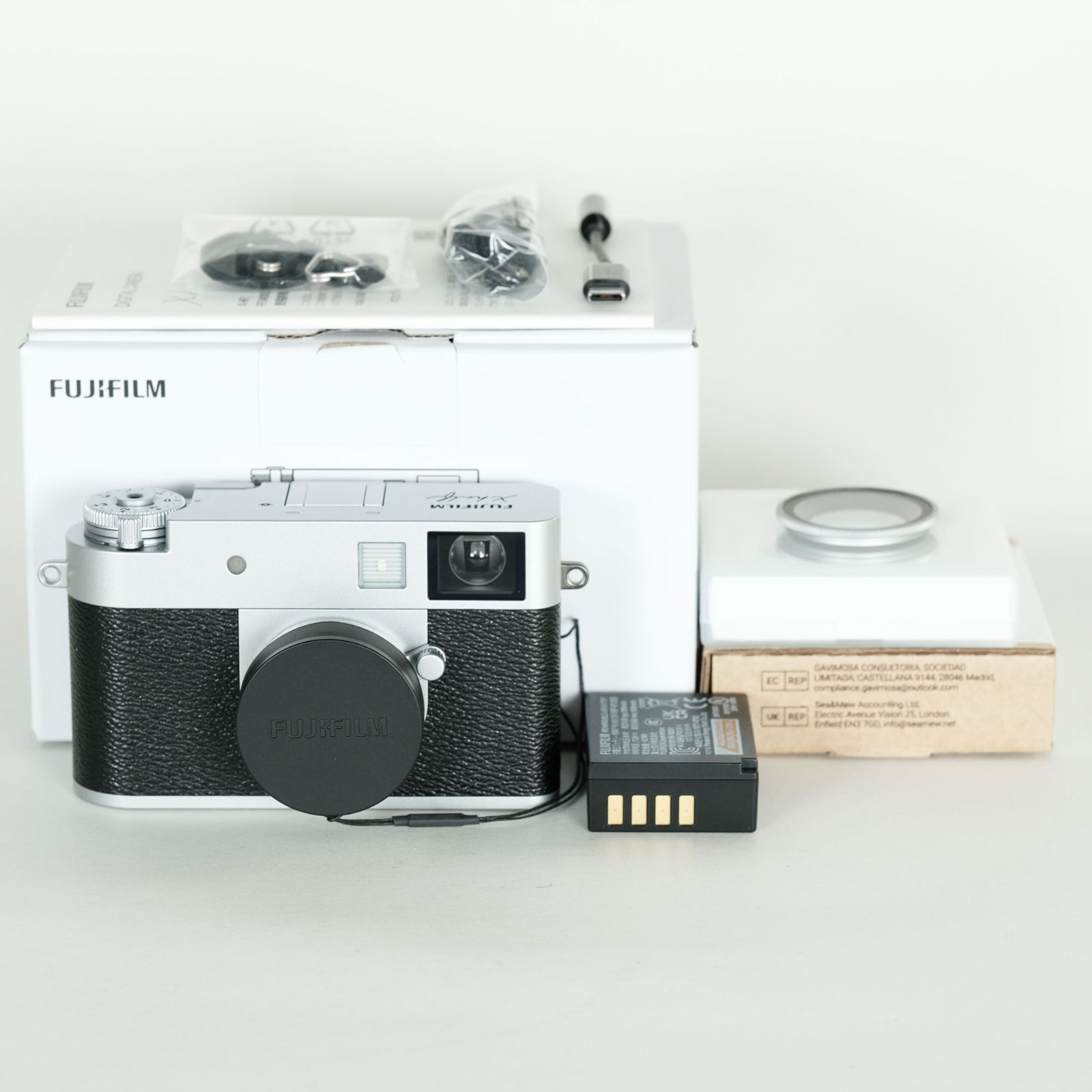 コンパクトデジタルカメラ FUJIFILM X-HF1 [シルバー] 富士フィルム FUJIFILM コンパクトデジタルカメラ XーHF1