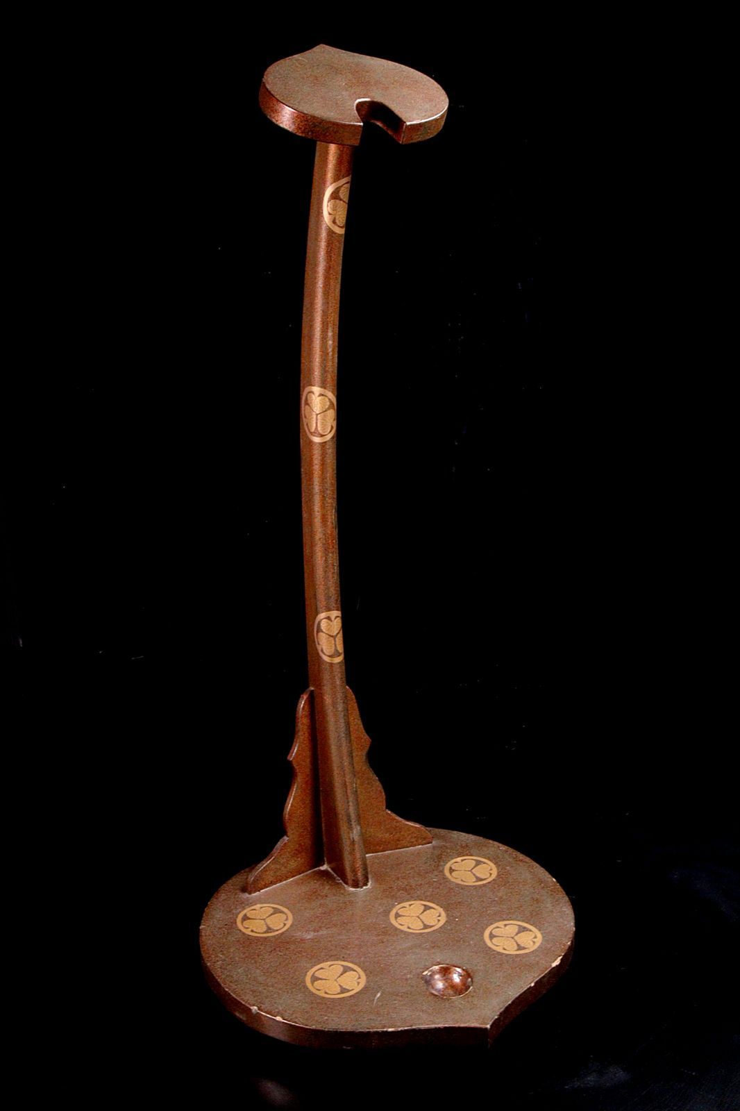 時代 徳川家 三つ葉葵紋 蒔絵 総梨地 太刀掛 65.5cm 唐物 骨董 古美術