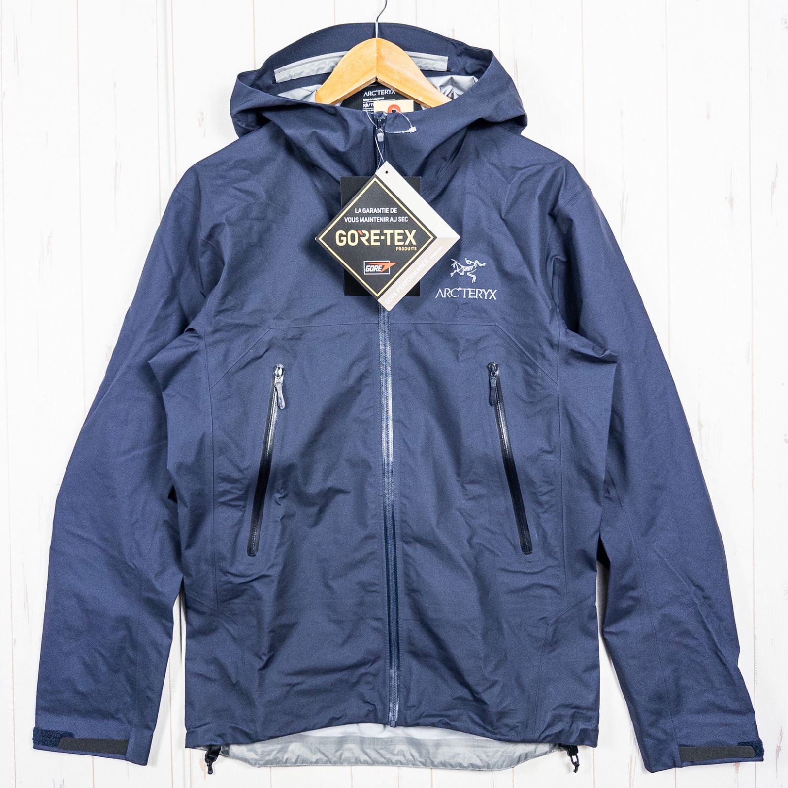 Men s XS ネイビー系 Arcteryx アークテリクス ベータ ジャケット Beta Jacket Black Sapphire 入手困難 ナイロン ウェア トップス アウター ジャケット レインシェル z00053320