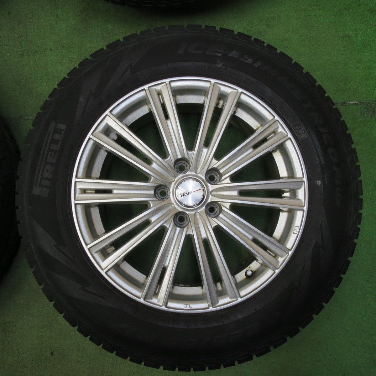 4本価格☆スタッドレス 225/65R17 ピレリ アイスアシンメトリコ 4本価格☆スタッドレス 225/65R17 ピレリ アイスアシンメトリコ