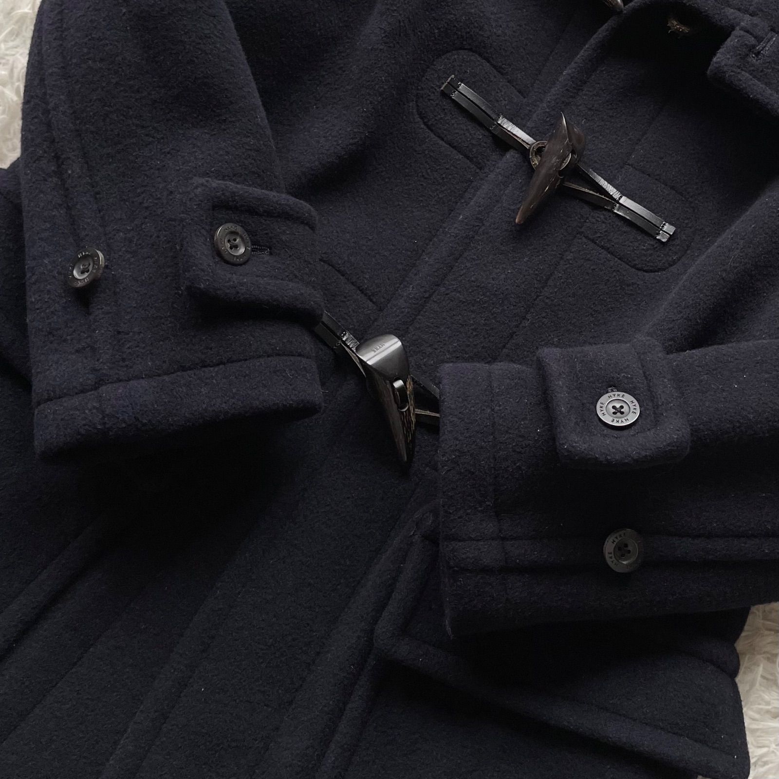 定番 HYKE 刻印ボタン ロング丈 メルトンウール ダッフルコート