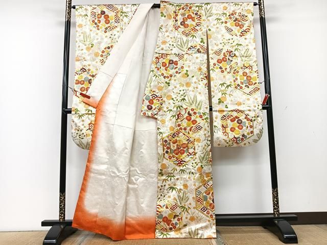 専用C388+C385正絹　振袖　金彩　部分刺繍　極美品　トールサイズ　着物 振袖 手刺繍 金駒 金彩 紋意匠 身丈175cm 撥水加工済 トールサイズ