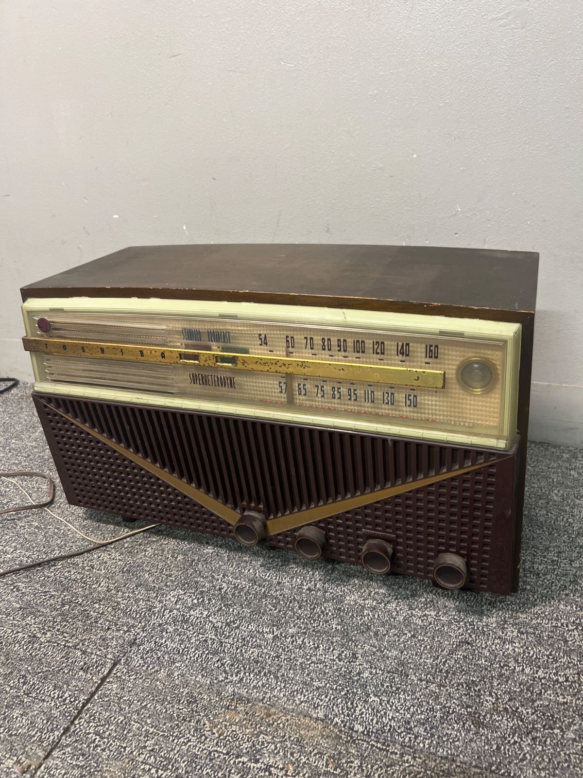 真空管ラジオ　レトロラジオ　マツダ　アンティークラジオ　ラジオ ⭐︎ 昭和 レトロ マツダ 真空管ラジオ radio 当時物 ジャンク