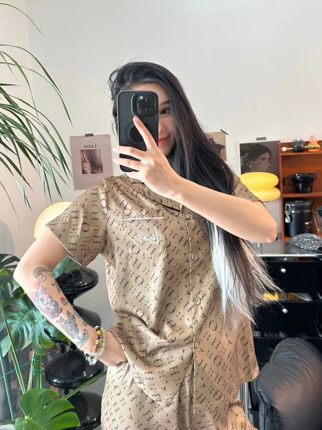 ファッション界を驚かせる で