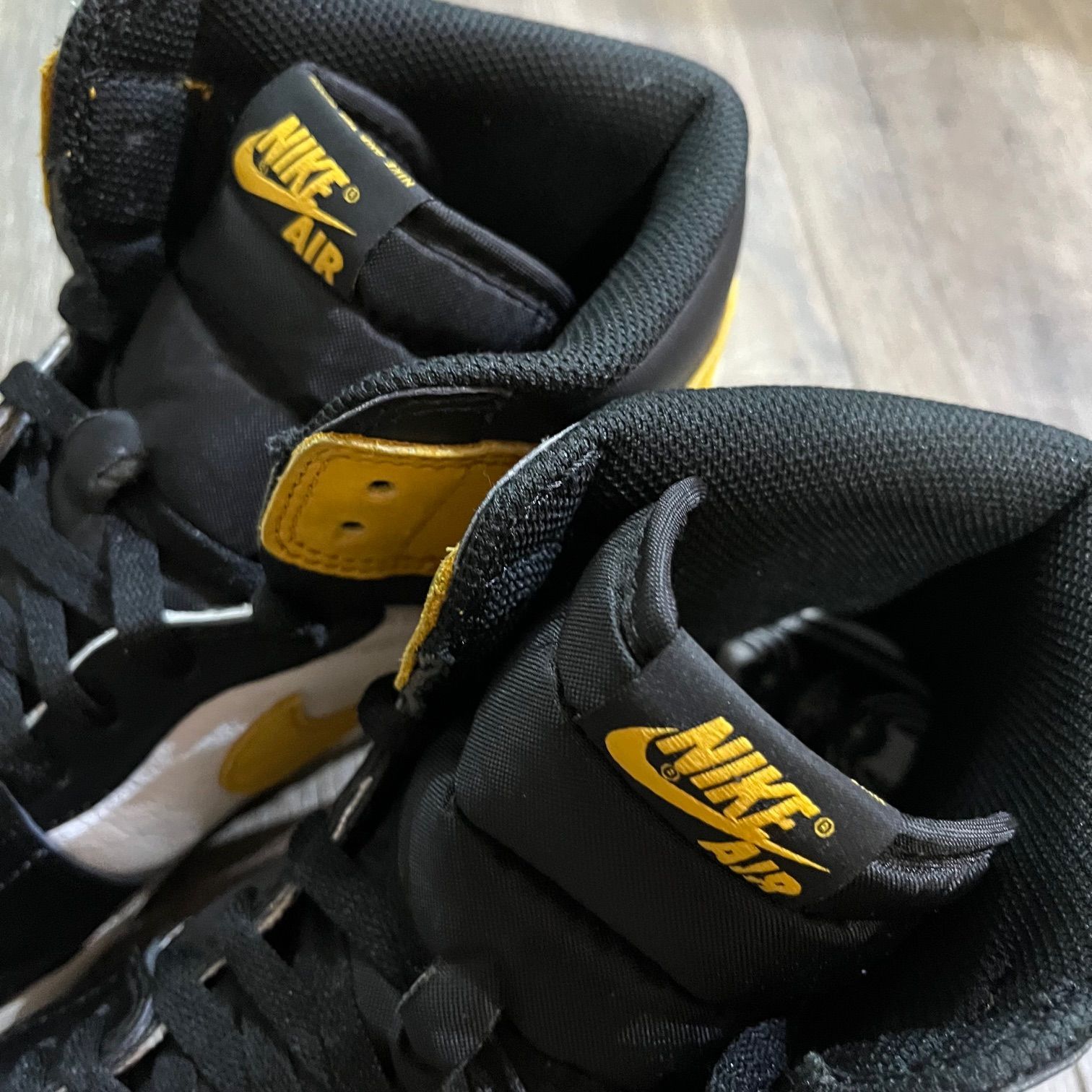 国内正規 NIKE AIR JORDAN 1 RETRO HIGH OG 555088-109 YELLOW OCHRE 