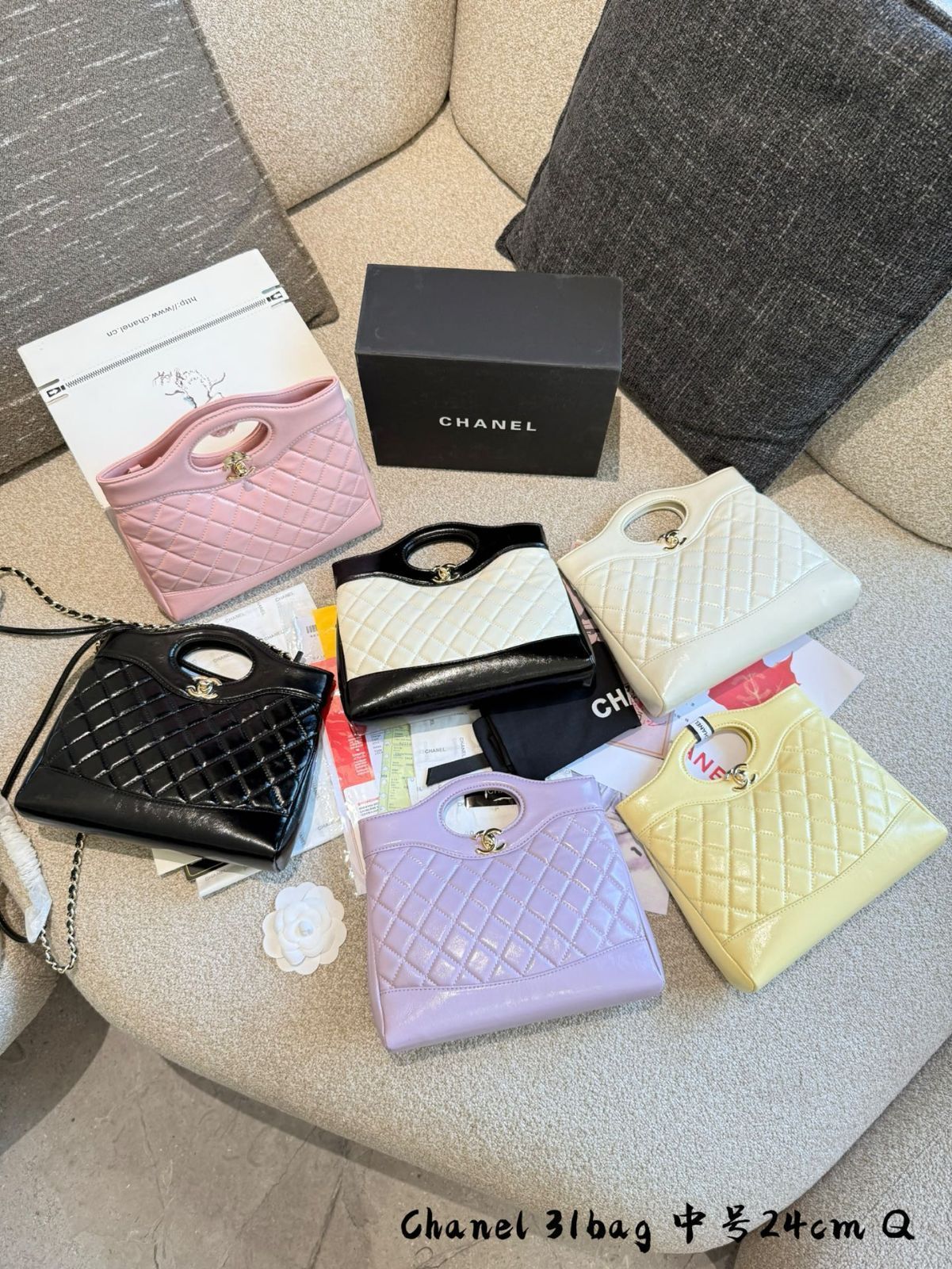 今日特価】Chanel 31bag mini 必携ミニバッグ - メルカリ