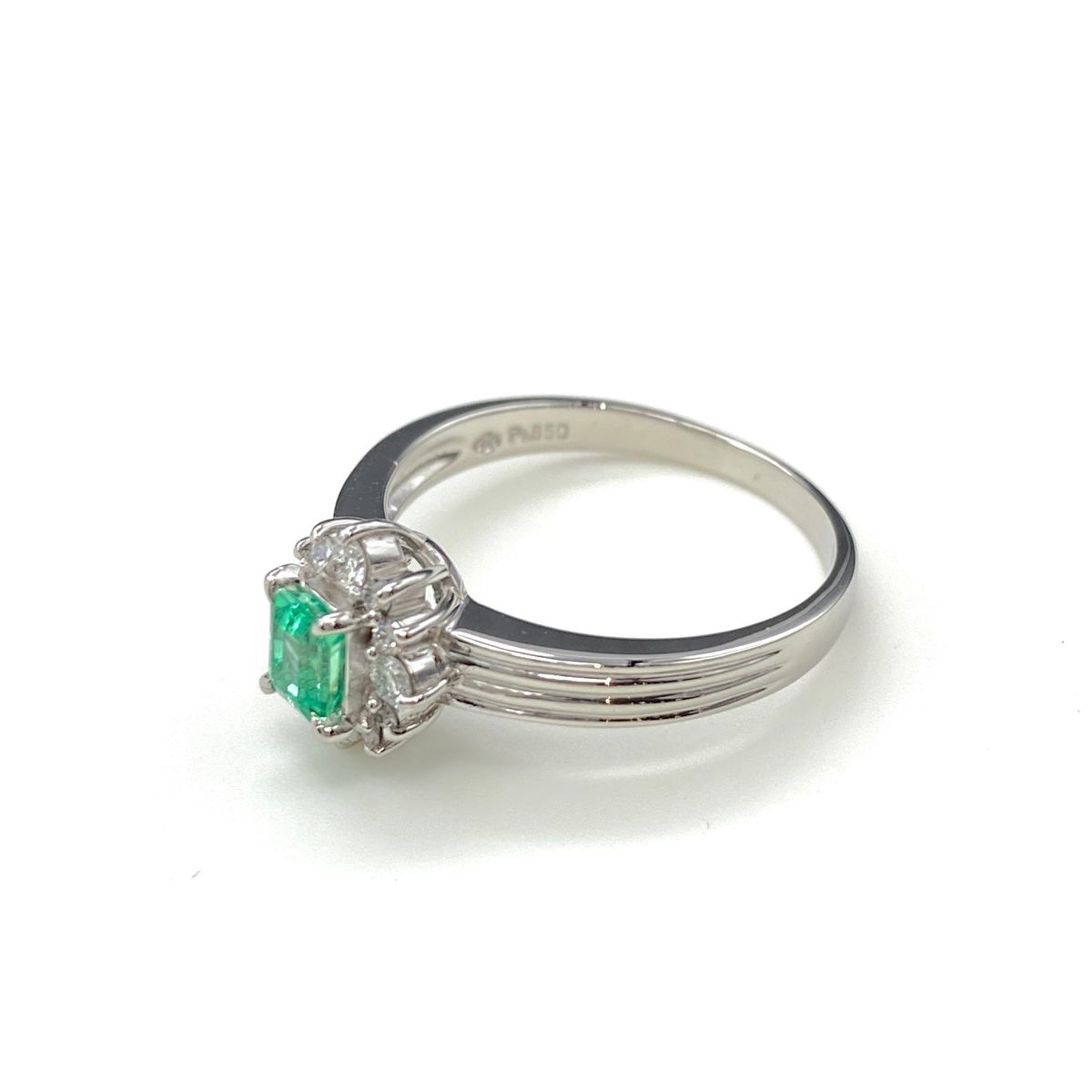 エメラルド デザインリング プラチナ 指輪 メレダイヤ リング 15号 Pt850 エメラルド ダイヤモンド レディース