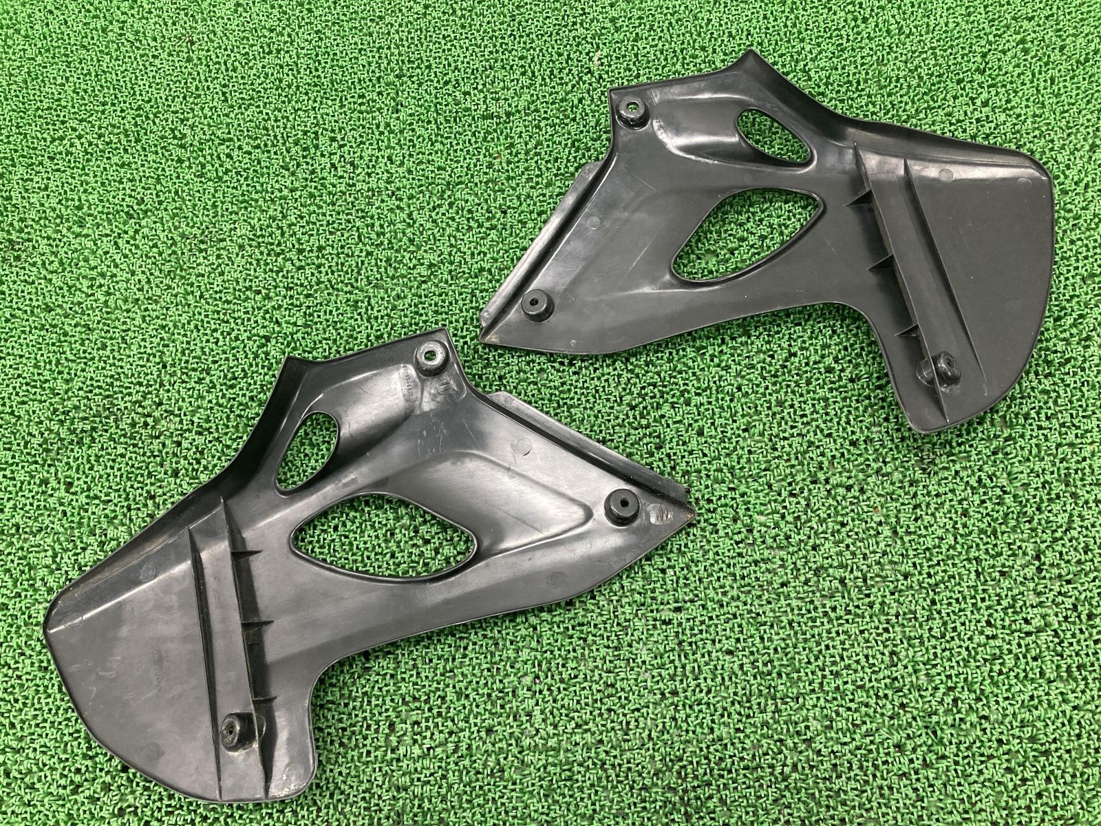 KLX250 シュラウド 左右 黒 49089-1124/49089-1125 カワサキ 純正 中古